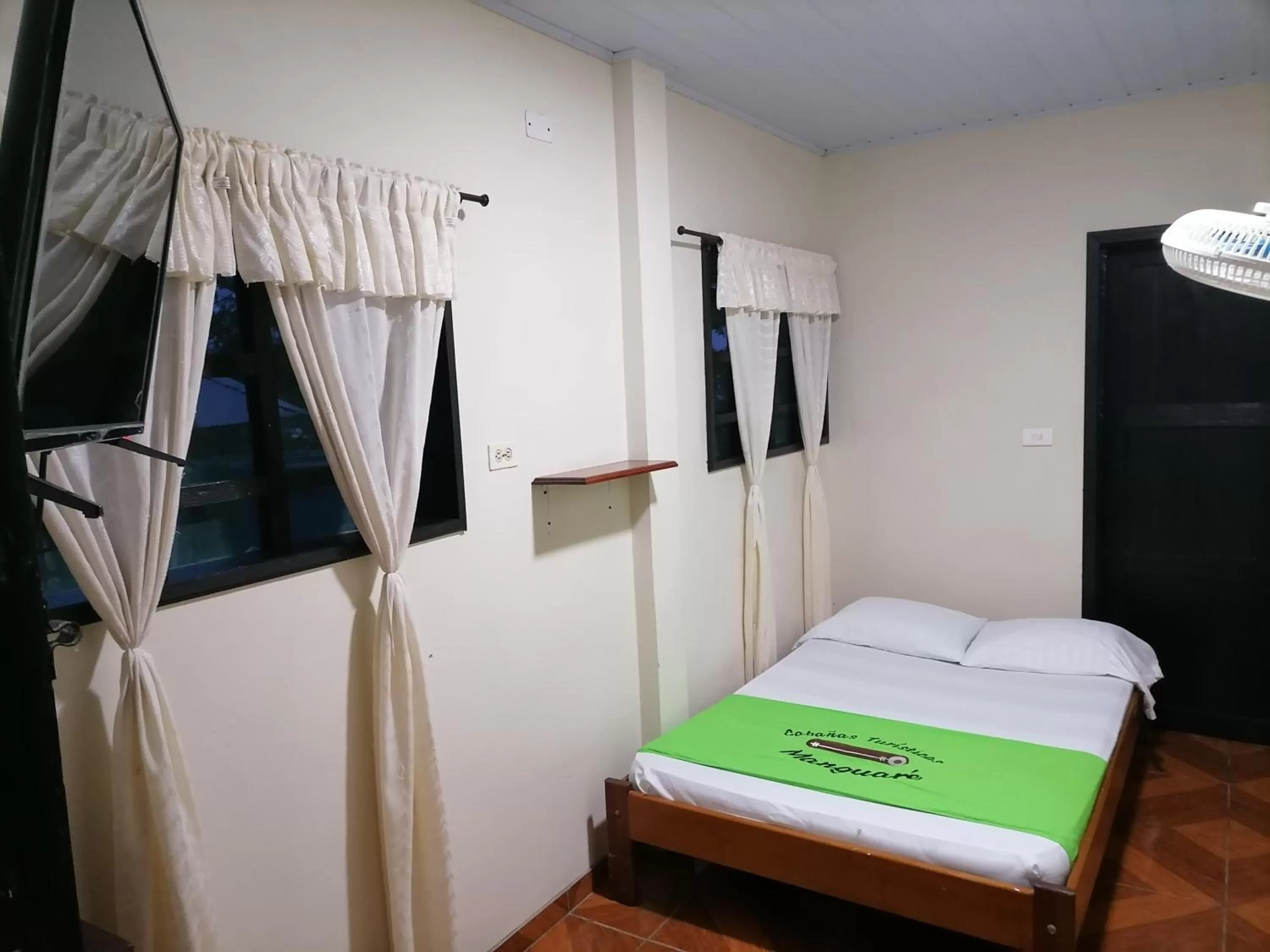 Photo of the whole room, Bed in Ecocabañas Manguare