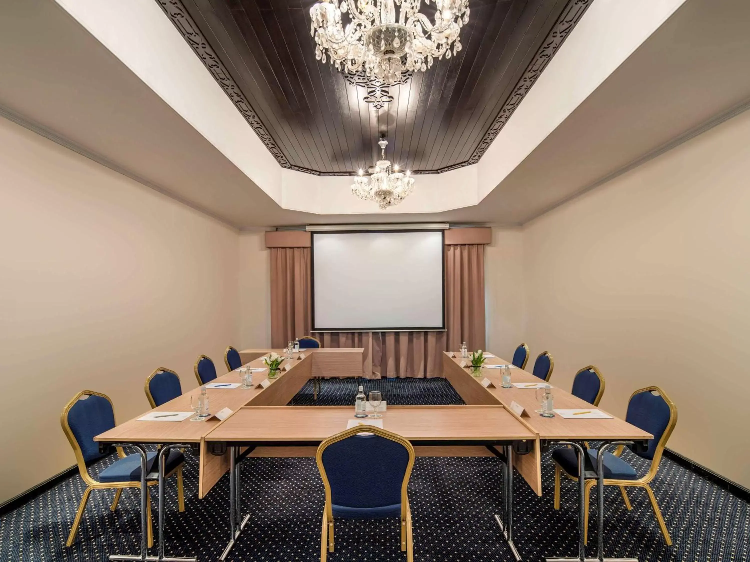 Meeting/conference room in Novotel Bahrain Al Dana Resort