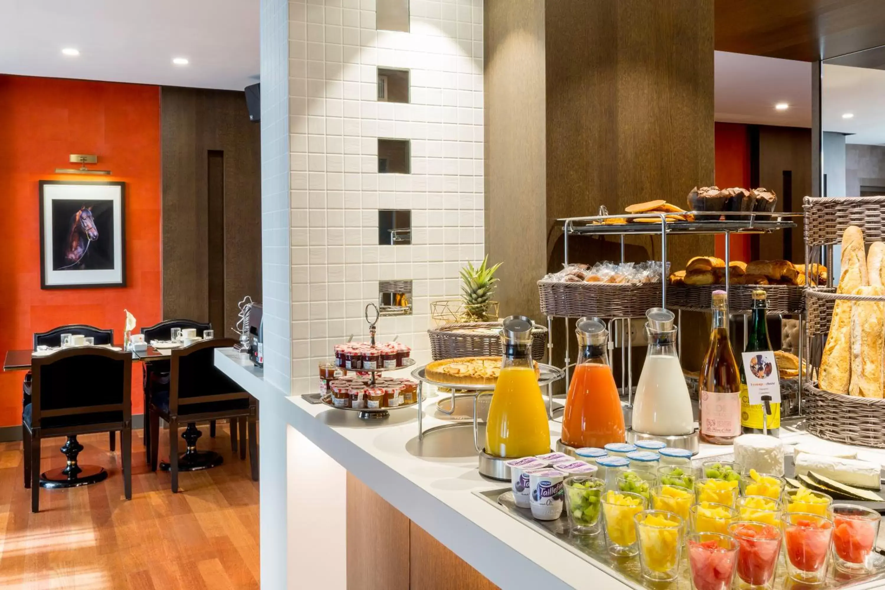 Buffet breakfast, Restaurant/Places to Eat in Best Western Premier de La Poste & Spa