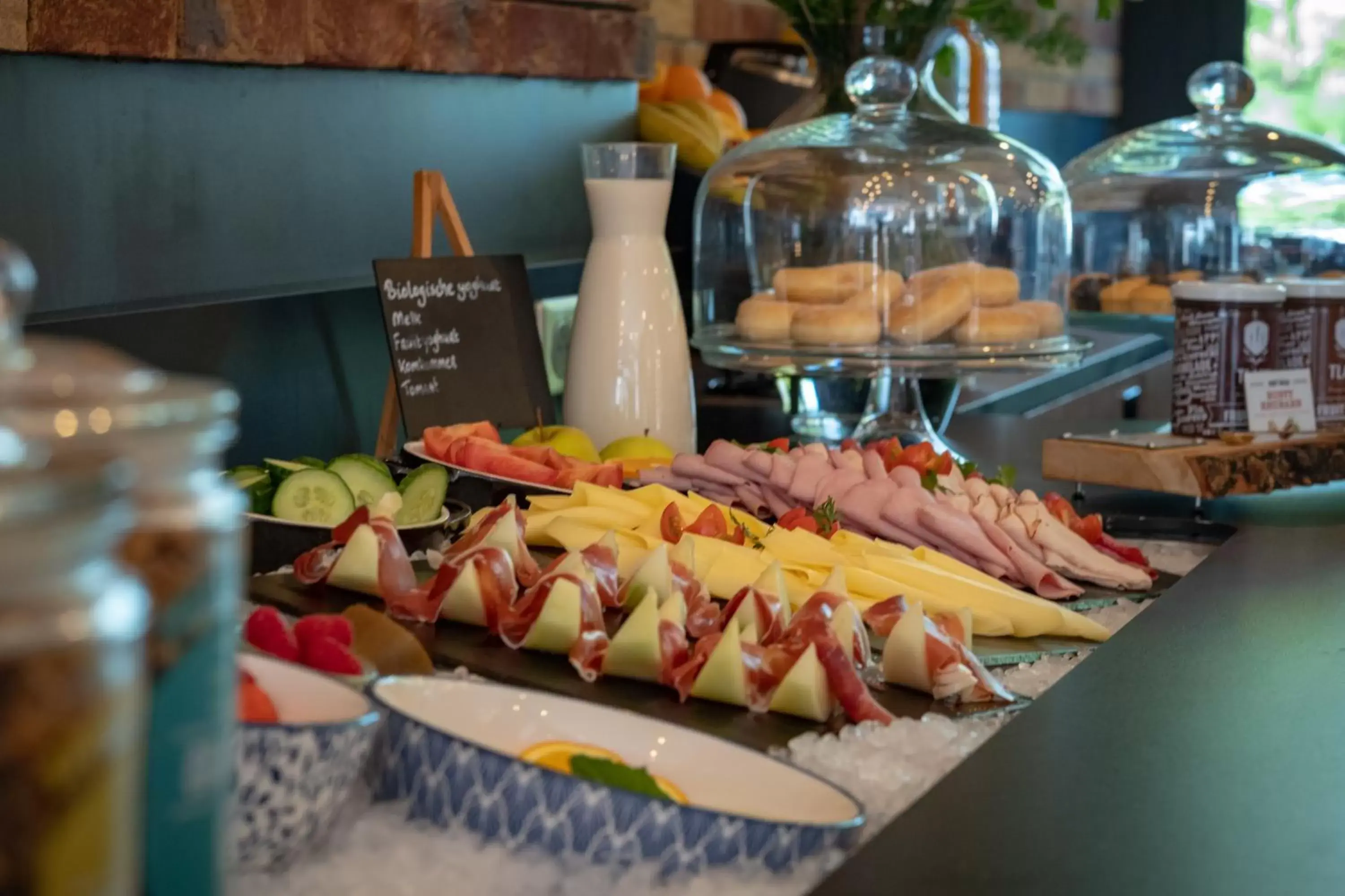 Buffet breakfast, Food in Tulip Inn Antwerpen
