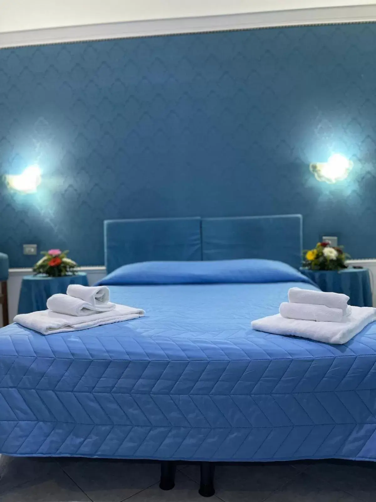 Bed in Hotel Michelangelo