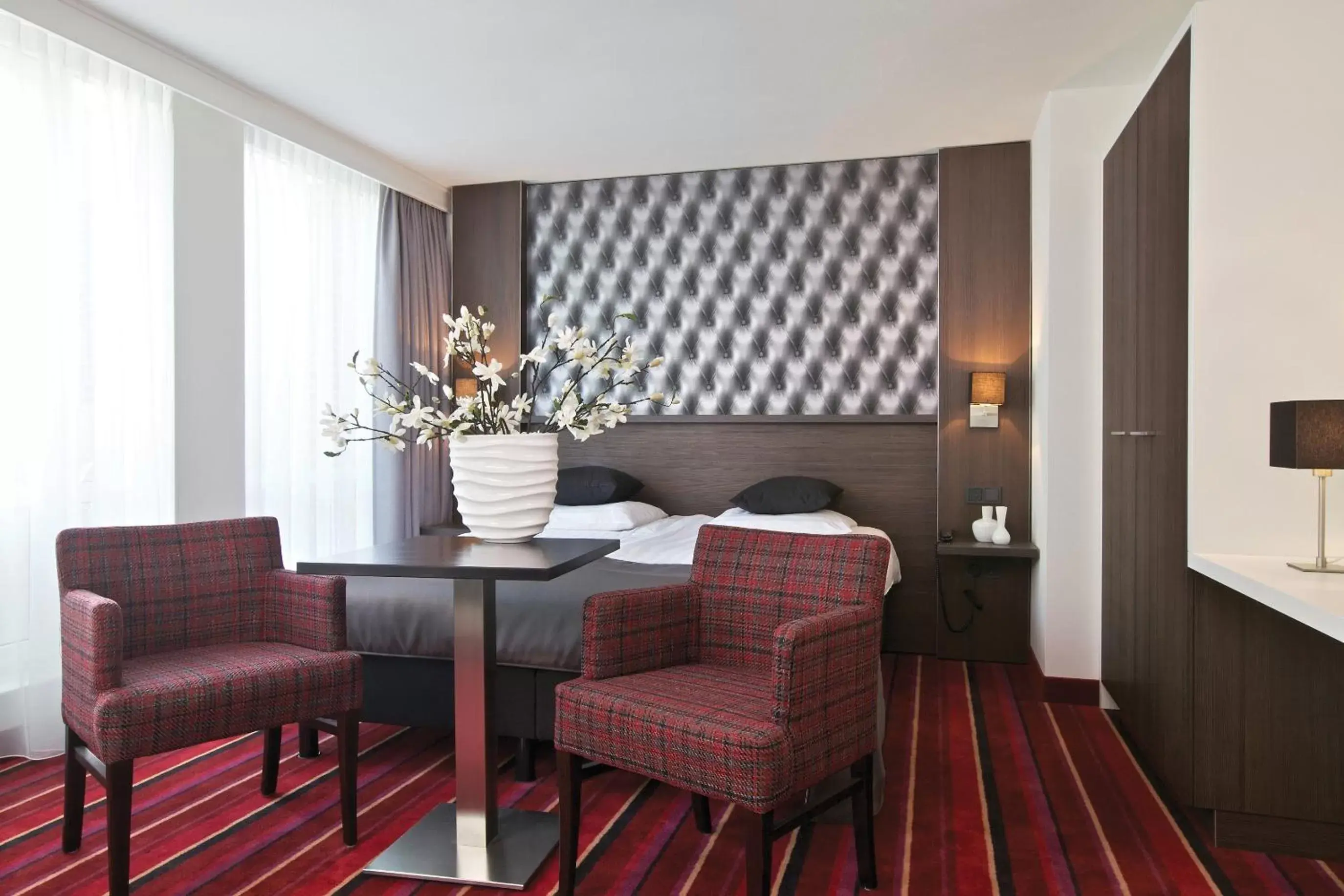 Photo of the whole room, Seating Area in Hotel Medemblik