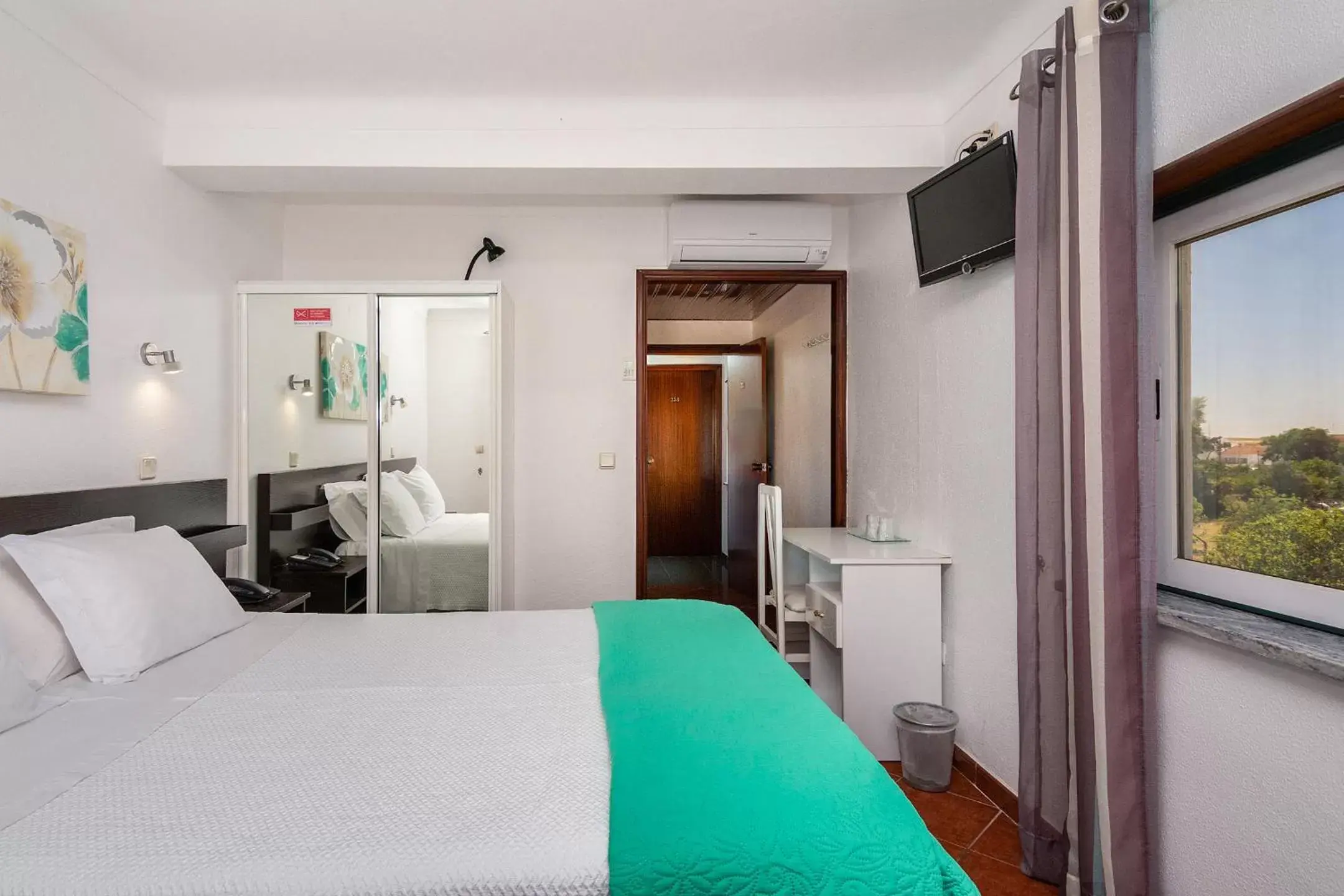 Bed in Graca Hotel