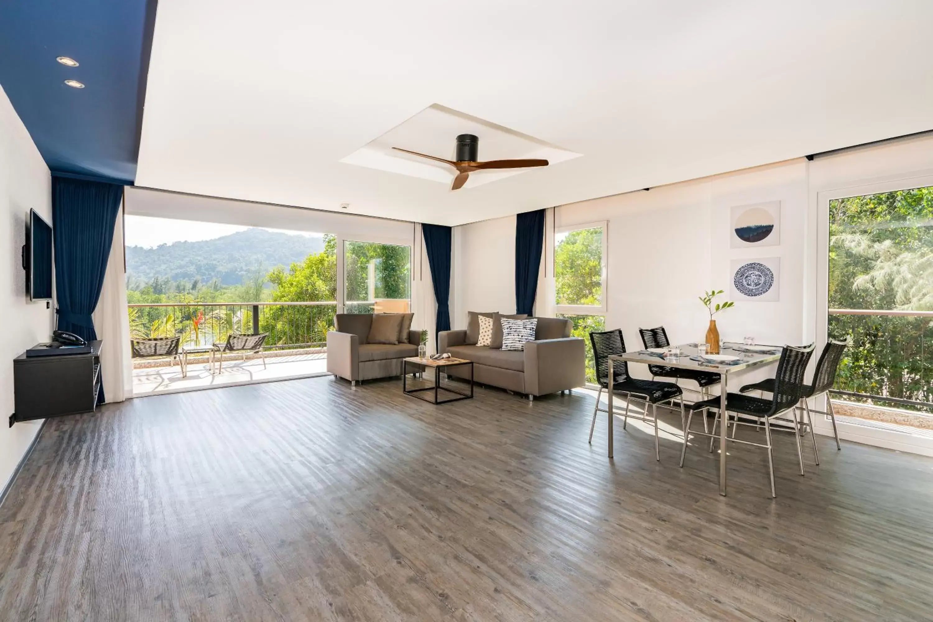 Living room in Marina Sands Resort Living room in Marina Sands Resort