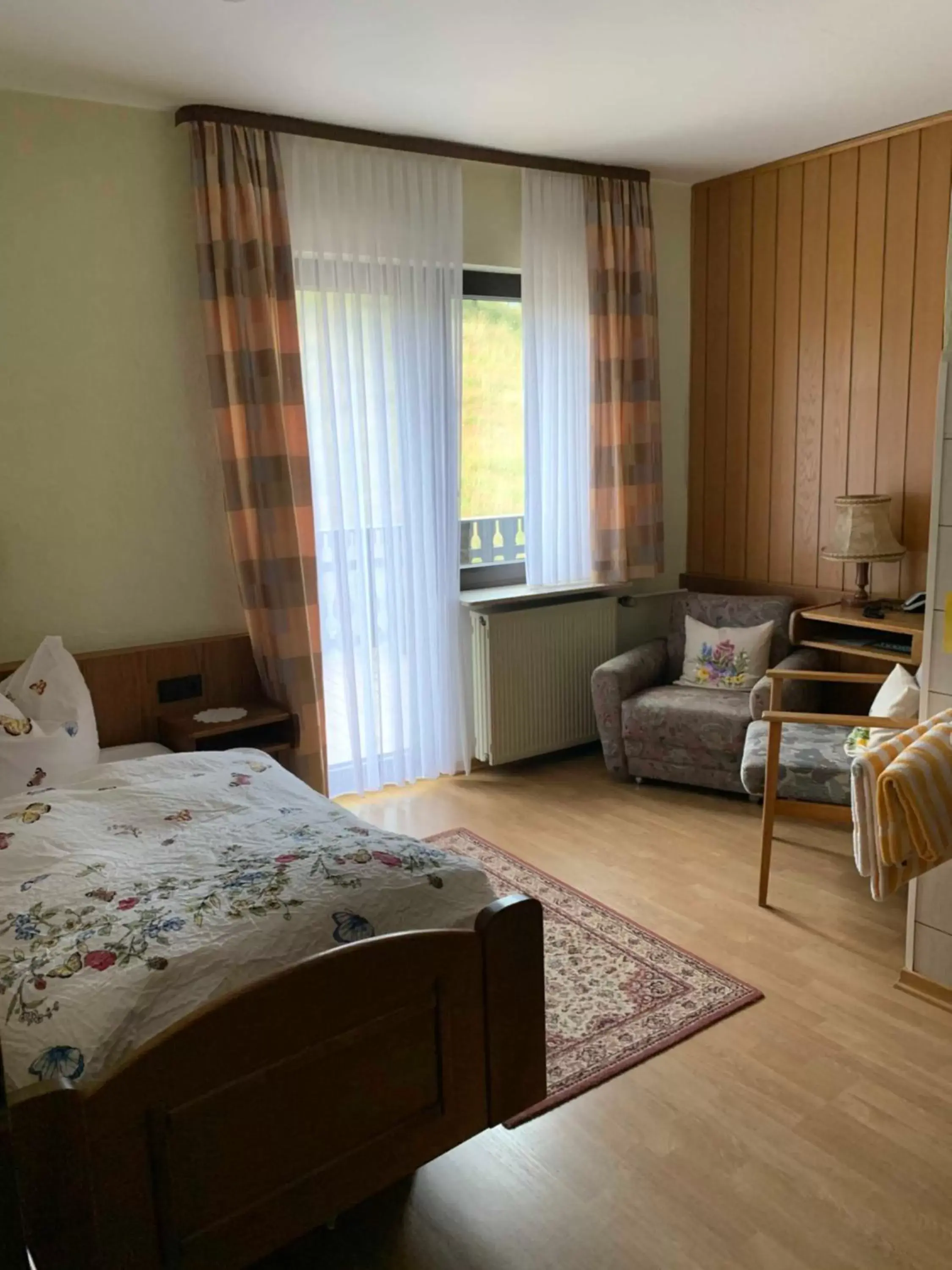 Deluxe Single Room with Balcony - single occupancy in Gasthaus & Pension Zum Fürstengrund Deluxe Single Room with Balcony - single occupancy in Gasthaus & Pension Zum Fürstengrund