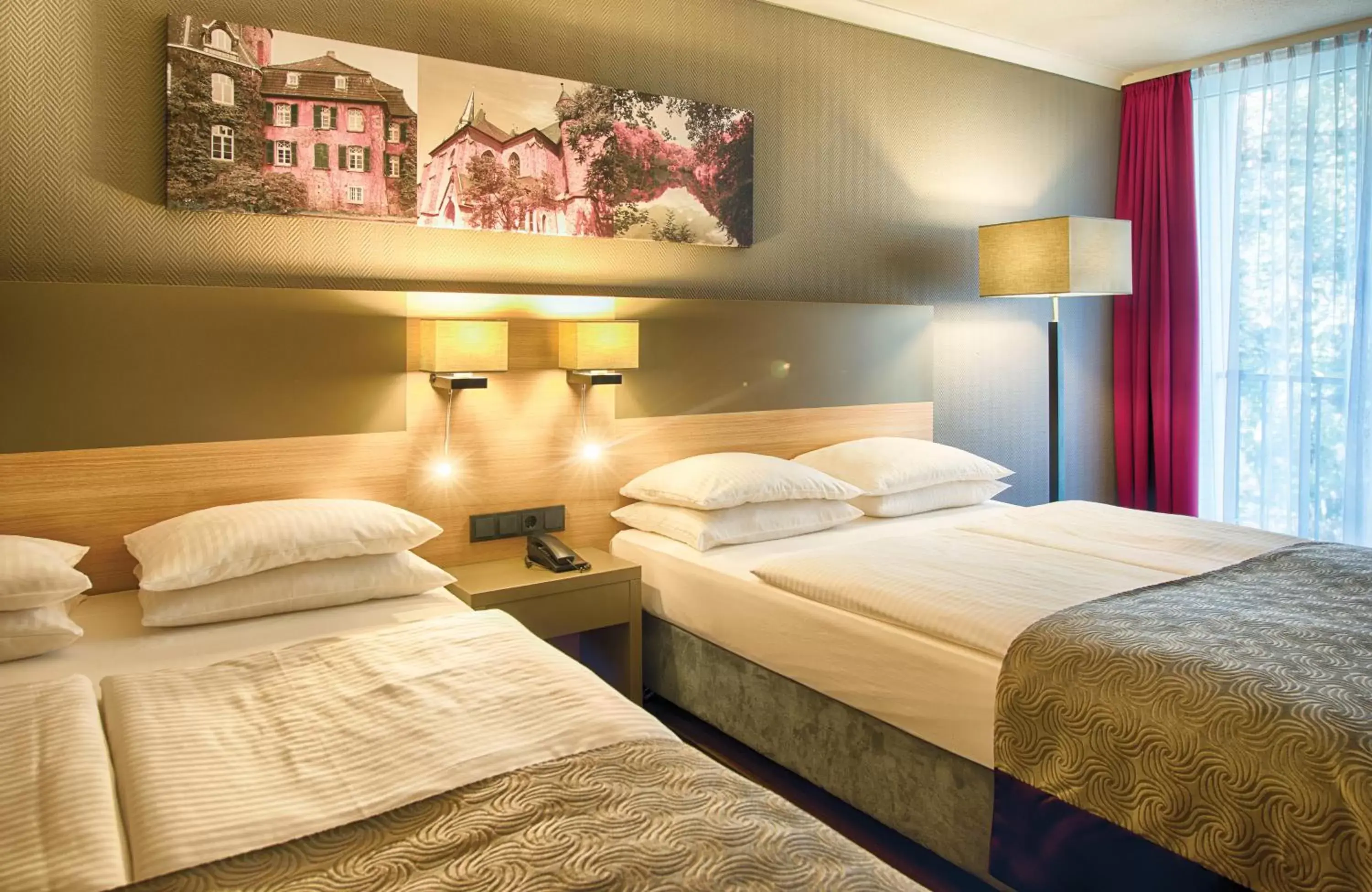 Photo of the whole room, Bed in Leonardo Hotel Düsseldorf Airport Ratingen