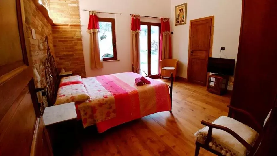 Photo of the whole room, Bed in Casale del Sole