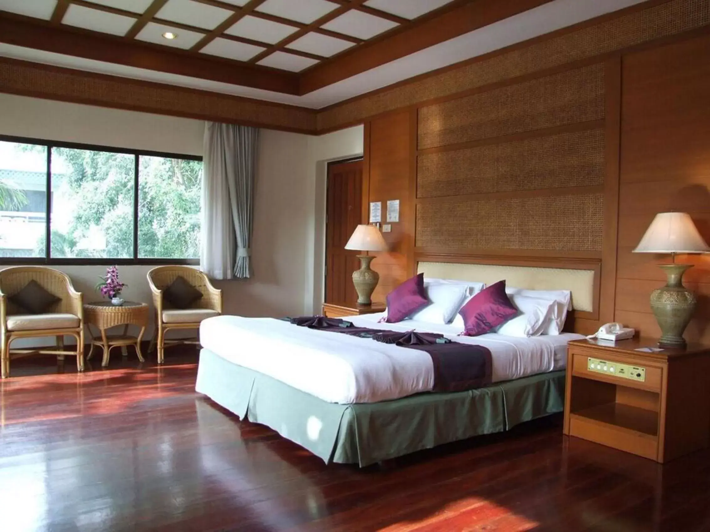 Bedroom, Bed in Grand Jomtien Palace Hotel - SHA Extra Plus