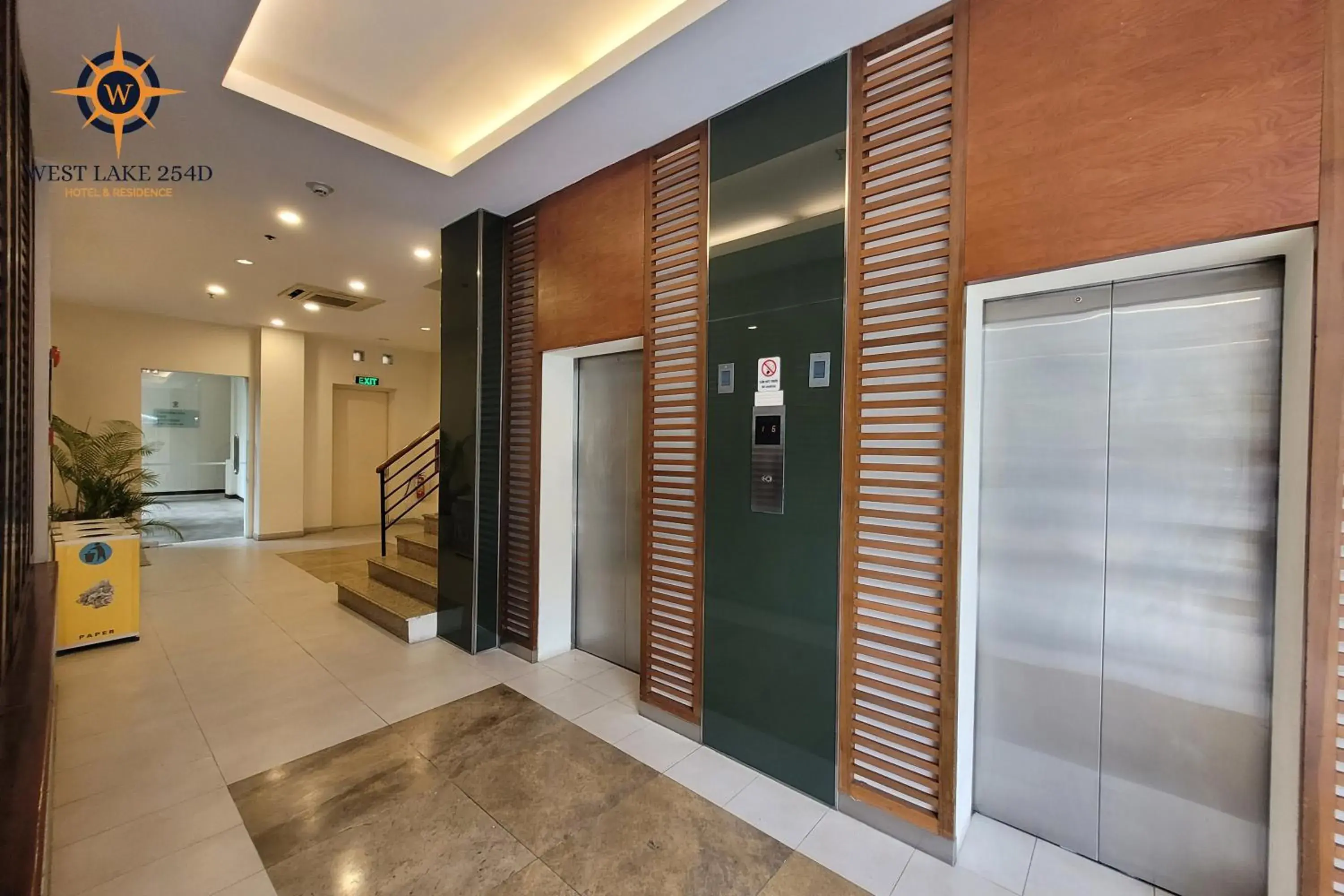 elevator in West Lake 254D Hotel & Residence