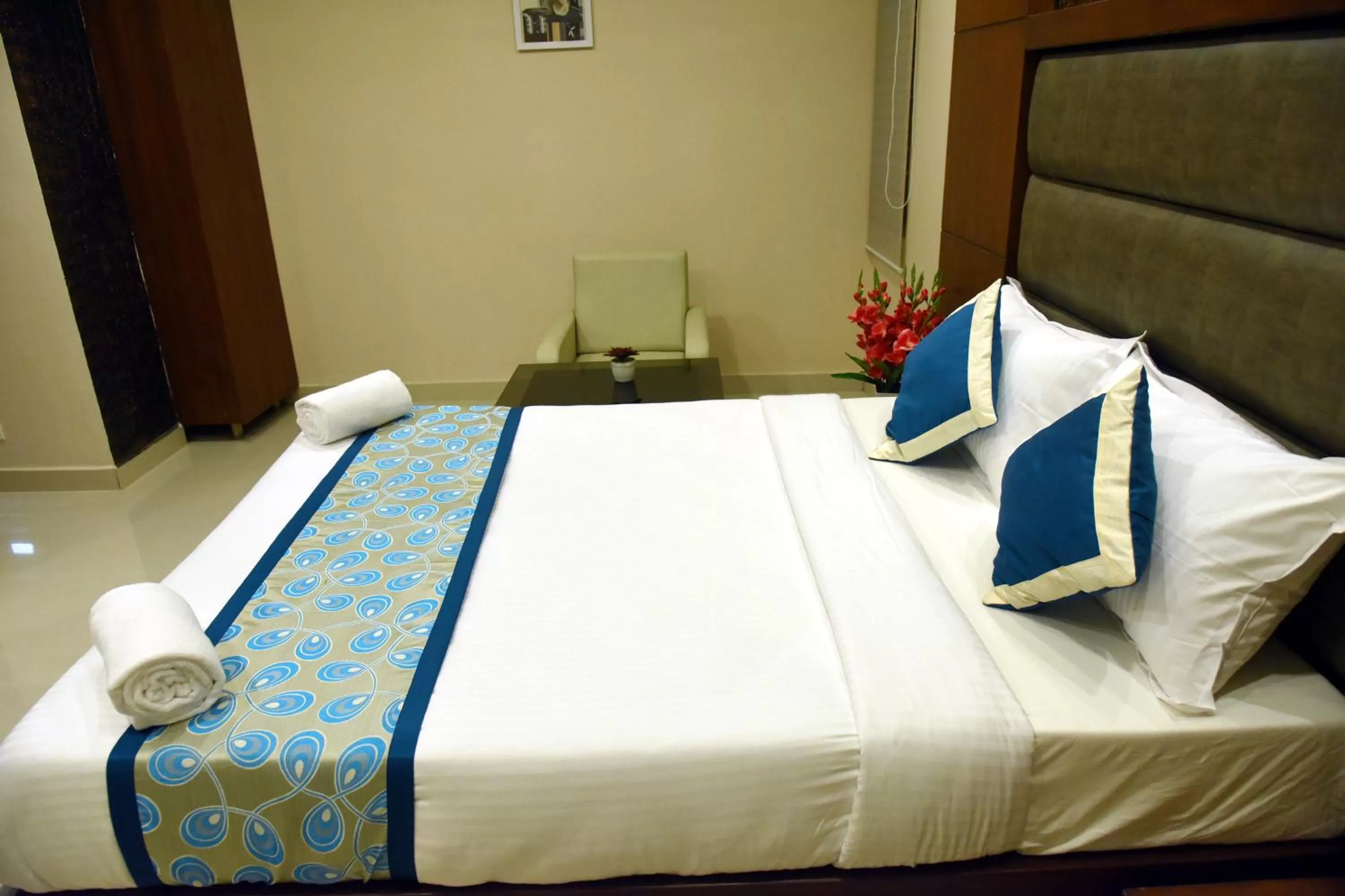 Bed in The Hydel Park - Business Class Hotel - Near Central Railway Station