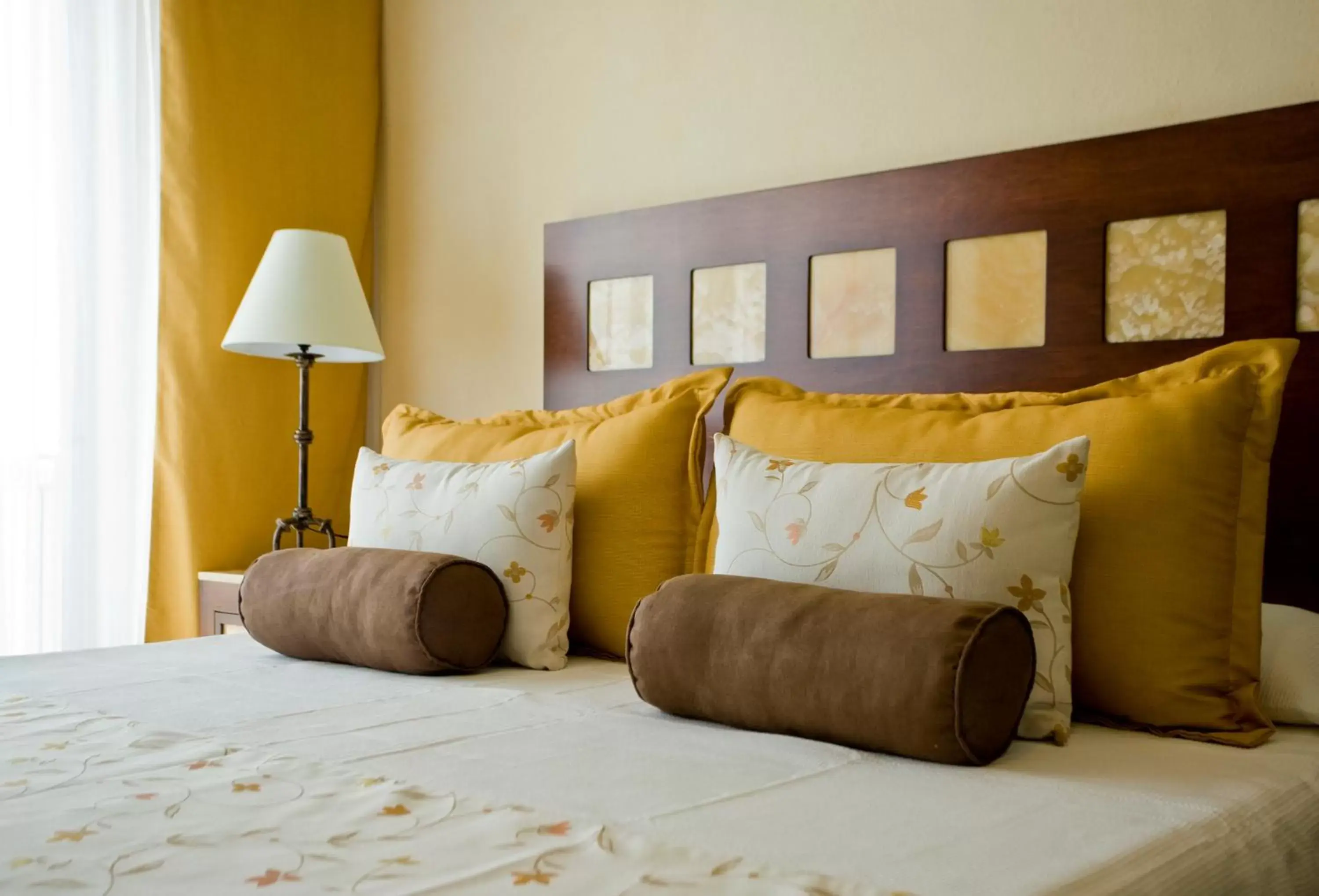 Bed in Garza Blanca Preserve Resort & Spa