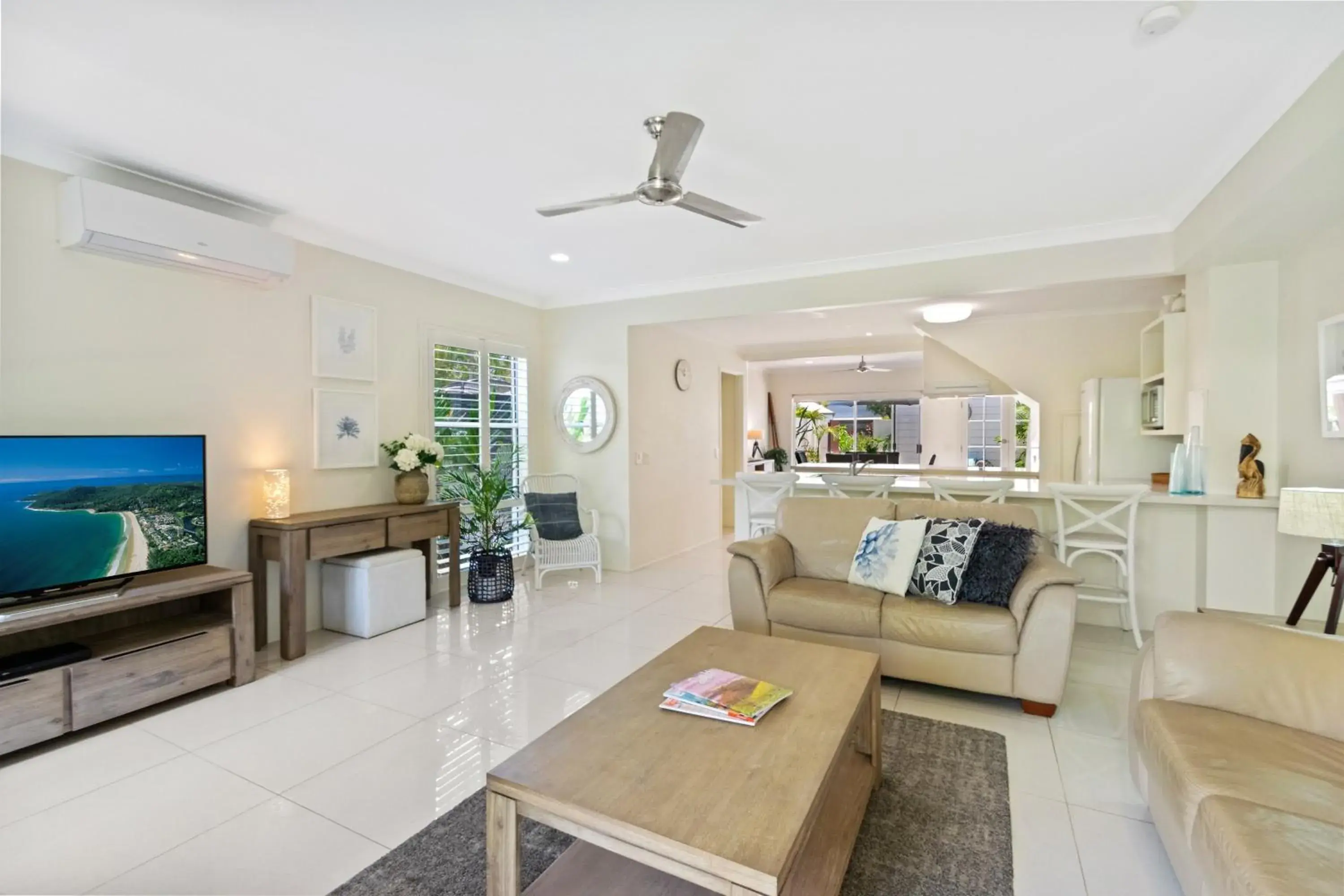 Seating Area in Noosa Entrance Waterfront Resort