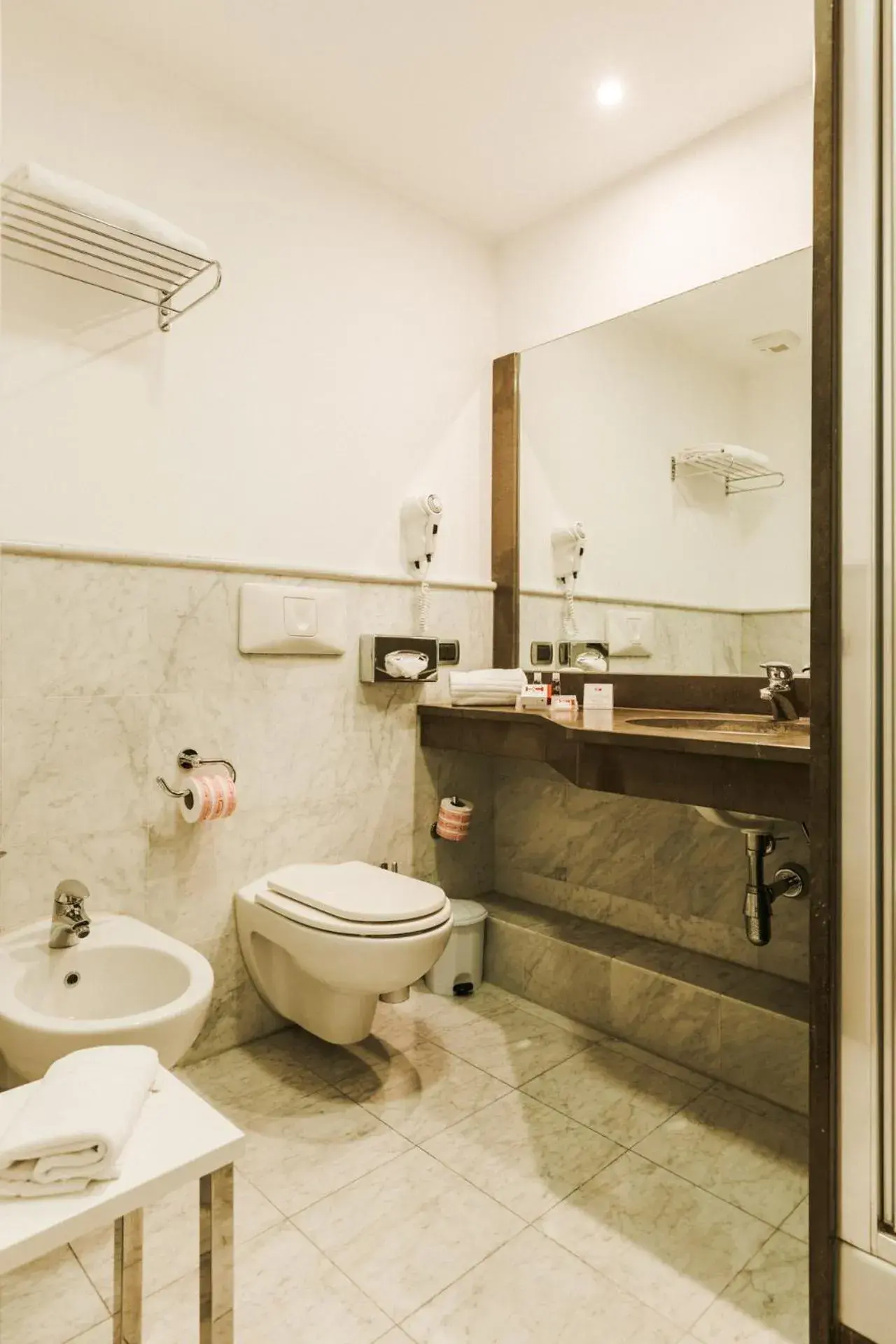Bathroom in Hotel Carpi