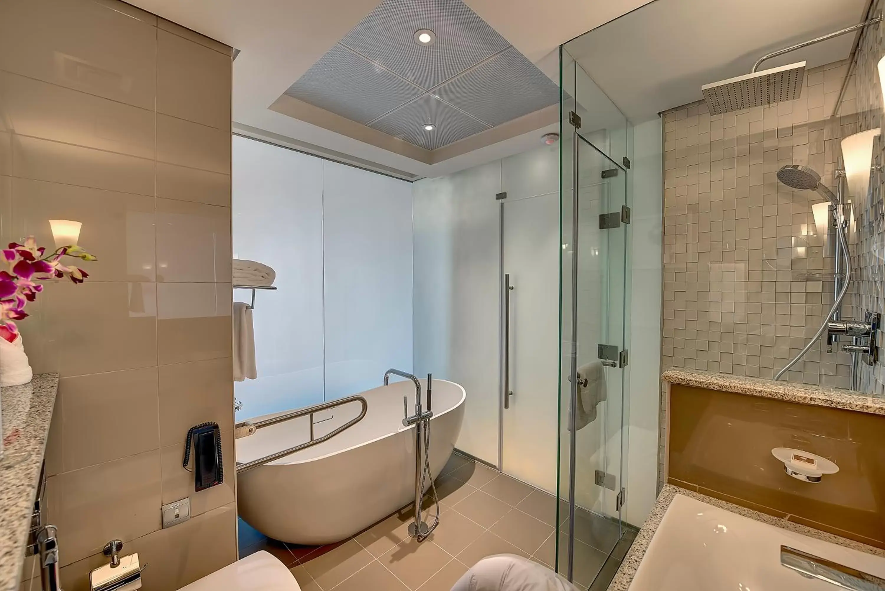 Bathroom in Royal Continental Hotel