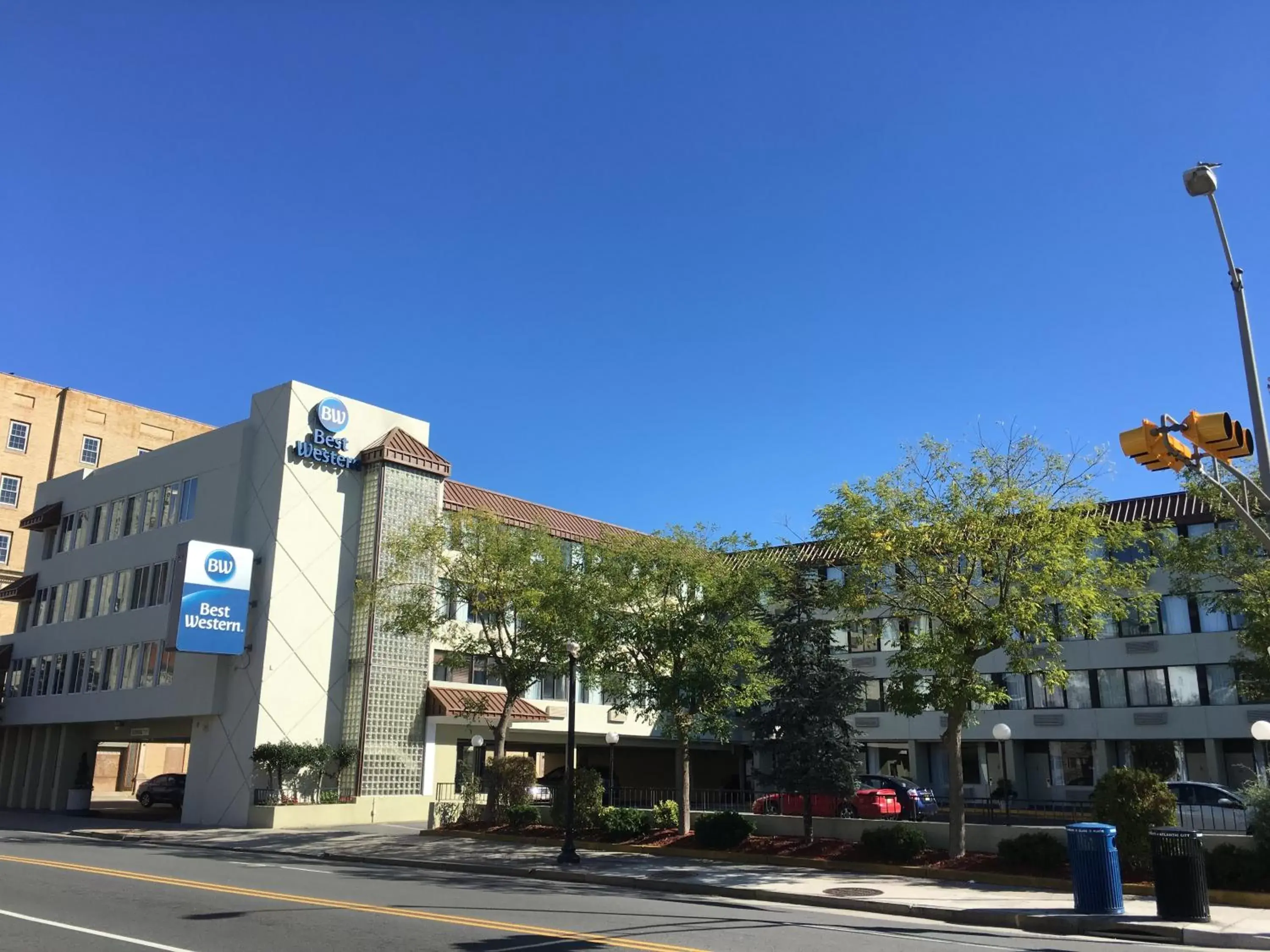 Property Building in Best Western Atlantic City Hotel