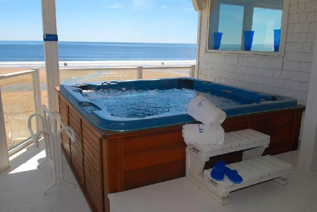 Hot Tub in Blue - Inn on the Beach