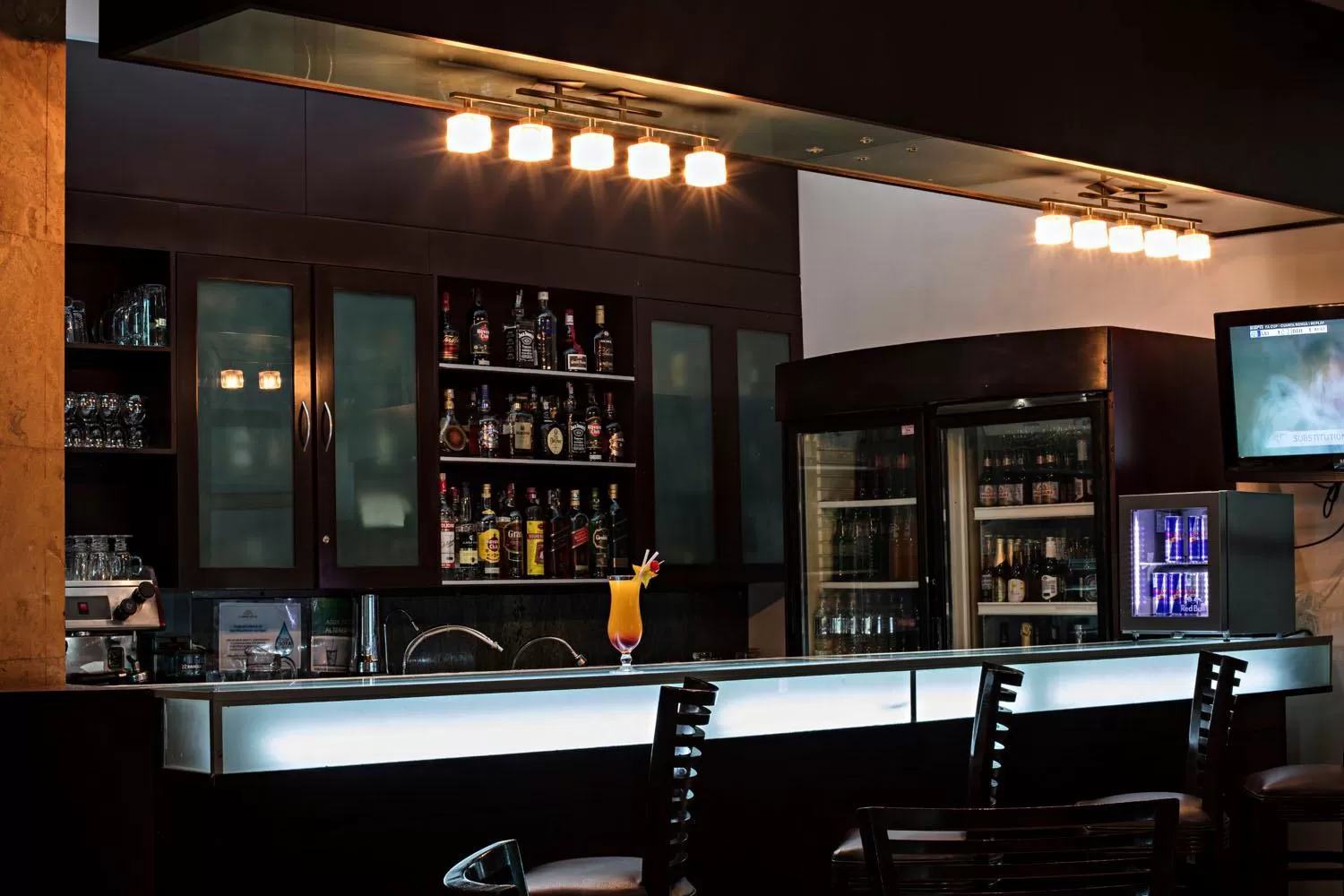 Coffee/tea facilities in Suites Camino Real