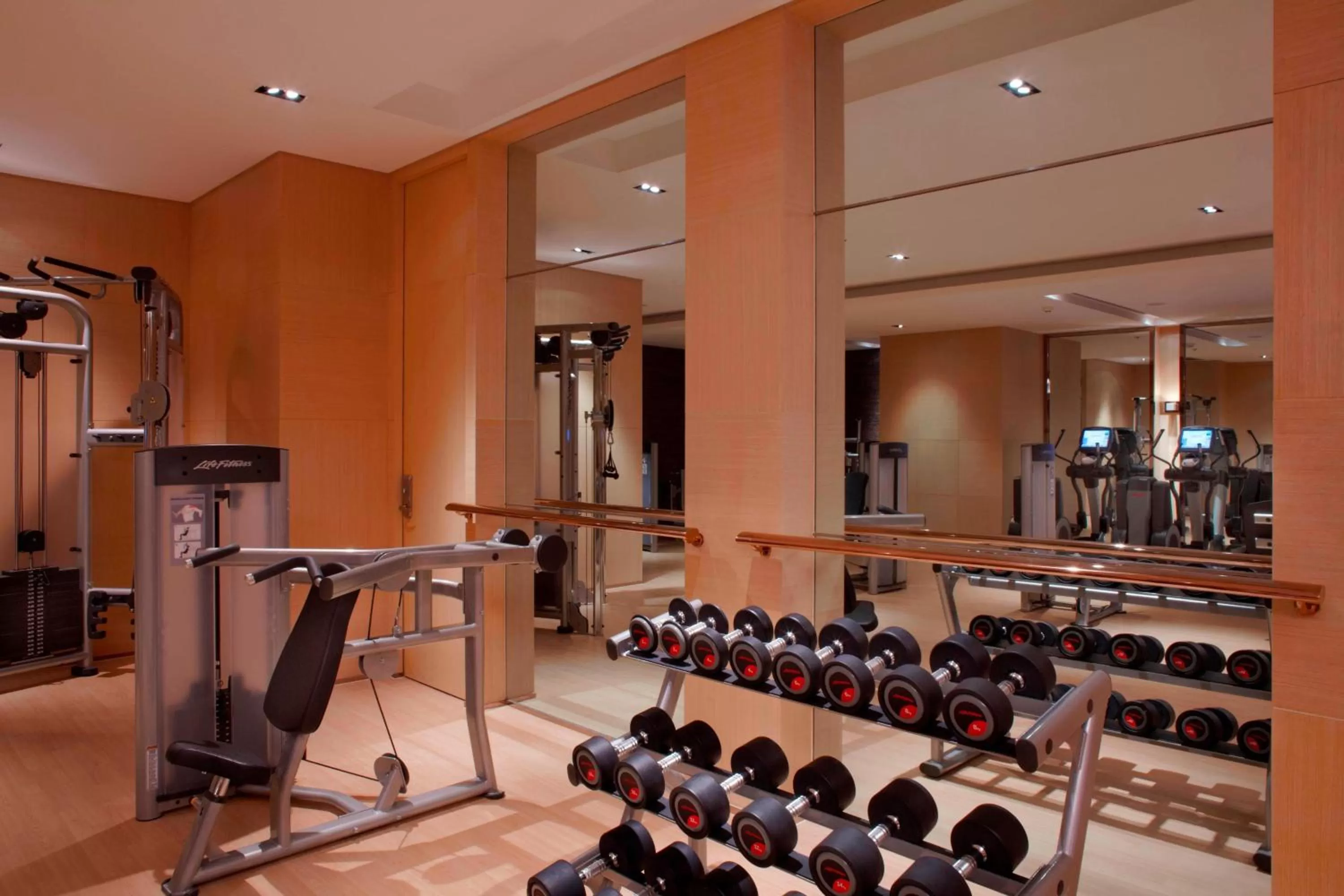 Fitness centre/facilities in Guangzhou Marriott Hotel Tianhe