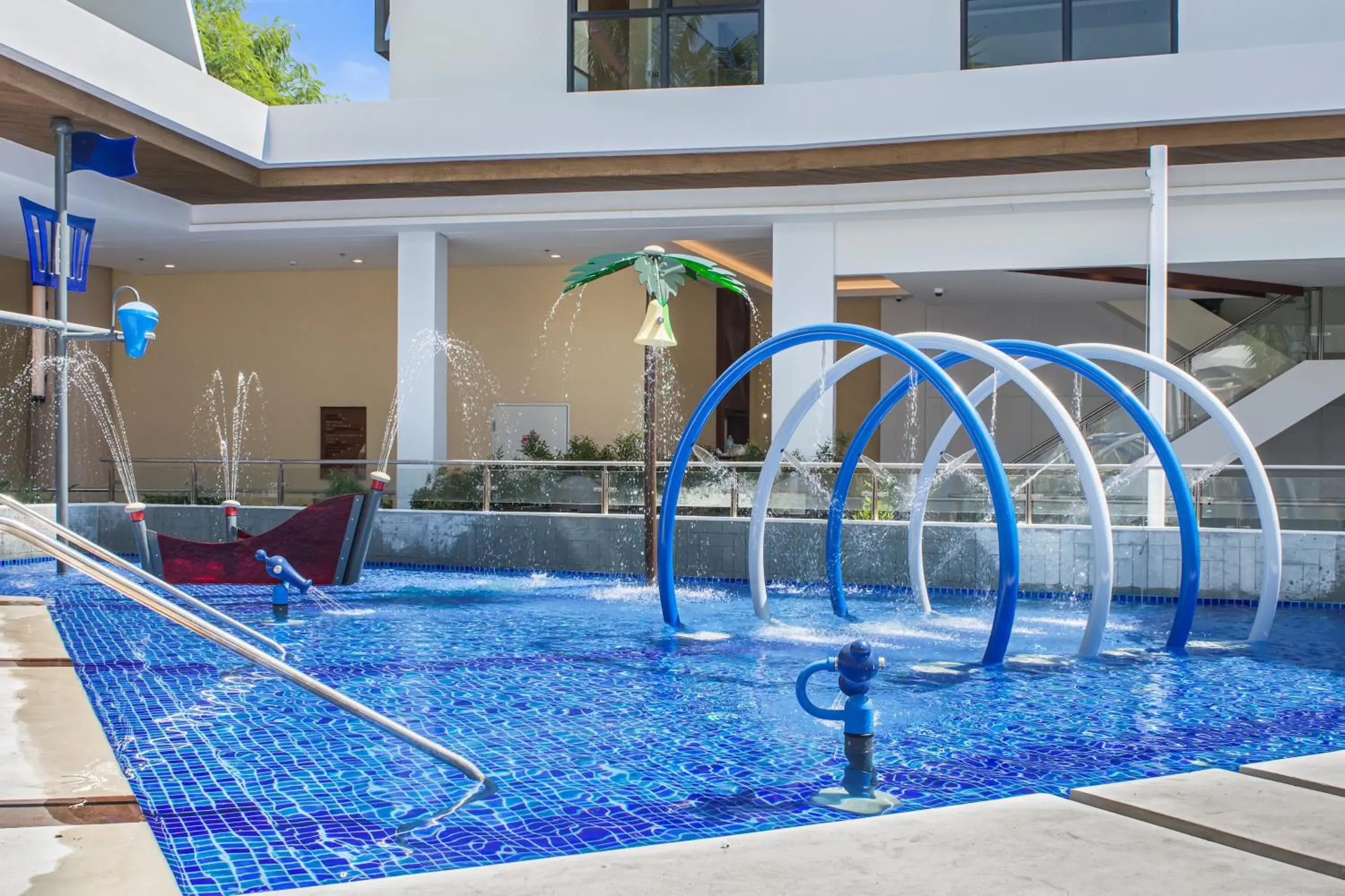 Swimming Pool in Best Western Plus The Ivywall Resort-Panglao