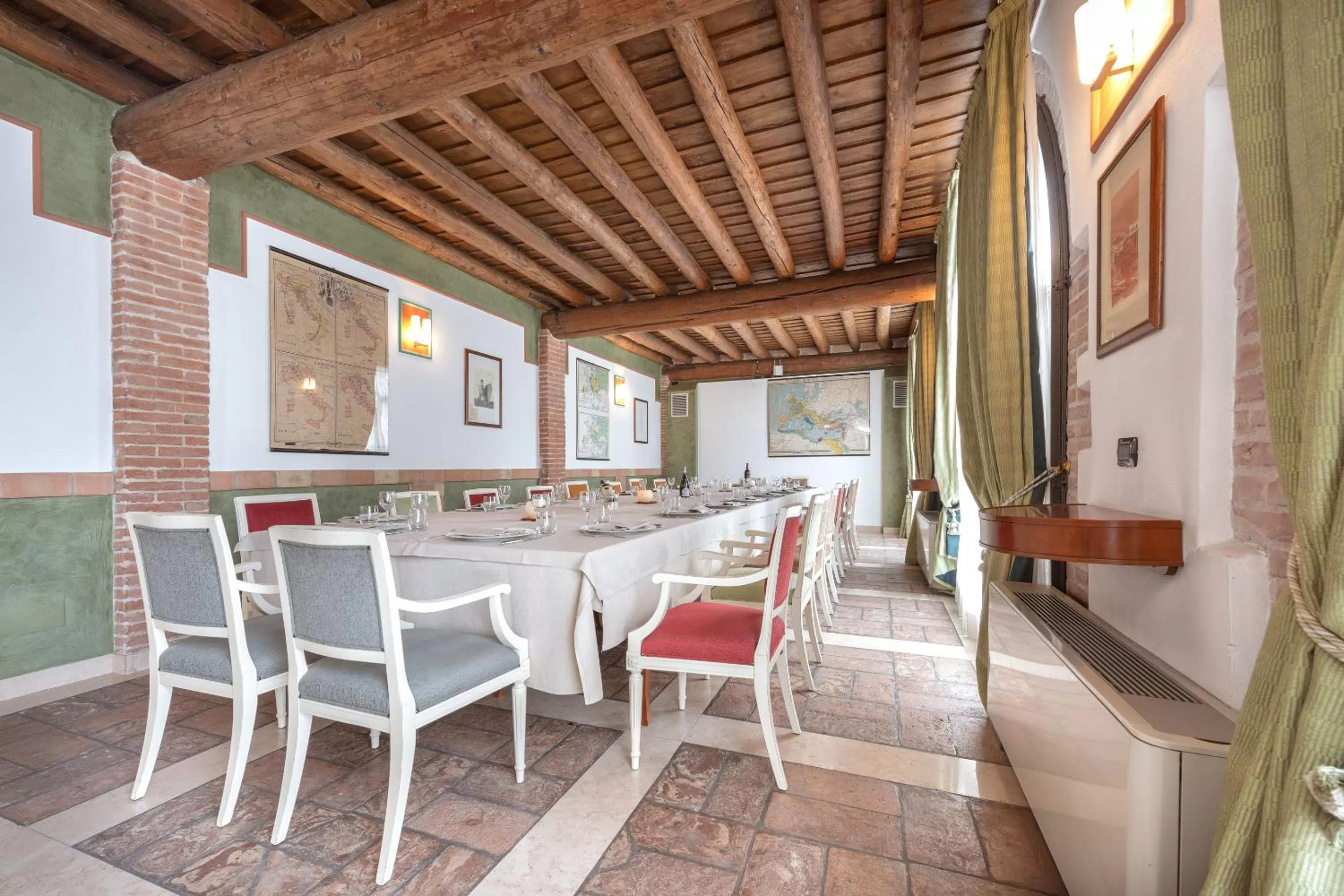 Restaurant/places to eat in Hotel Villa Malaspina