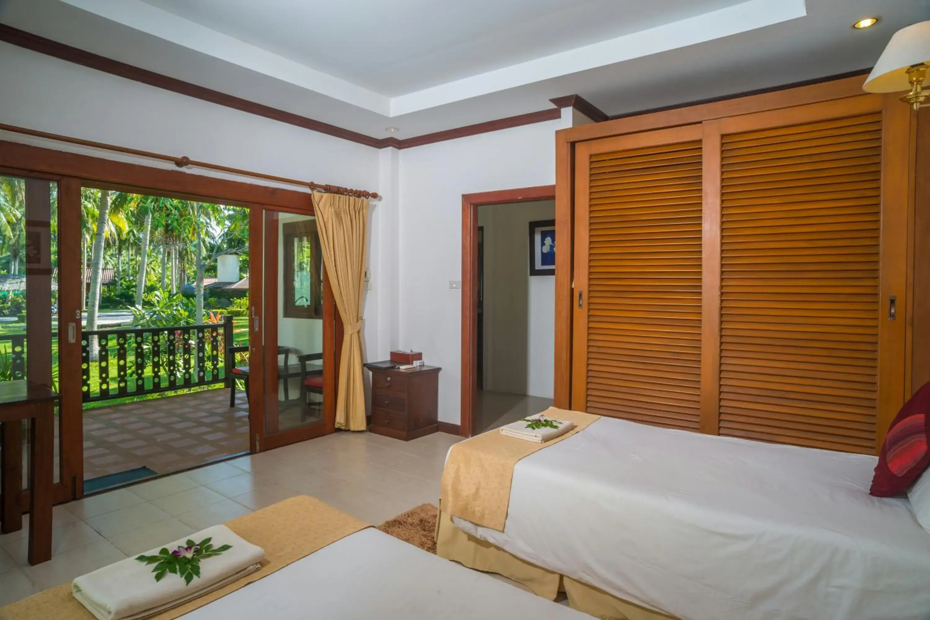 Bathroom, Bed in Am Samui Resort Taling Ngam