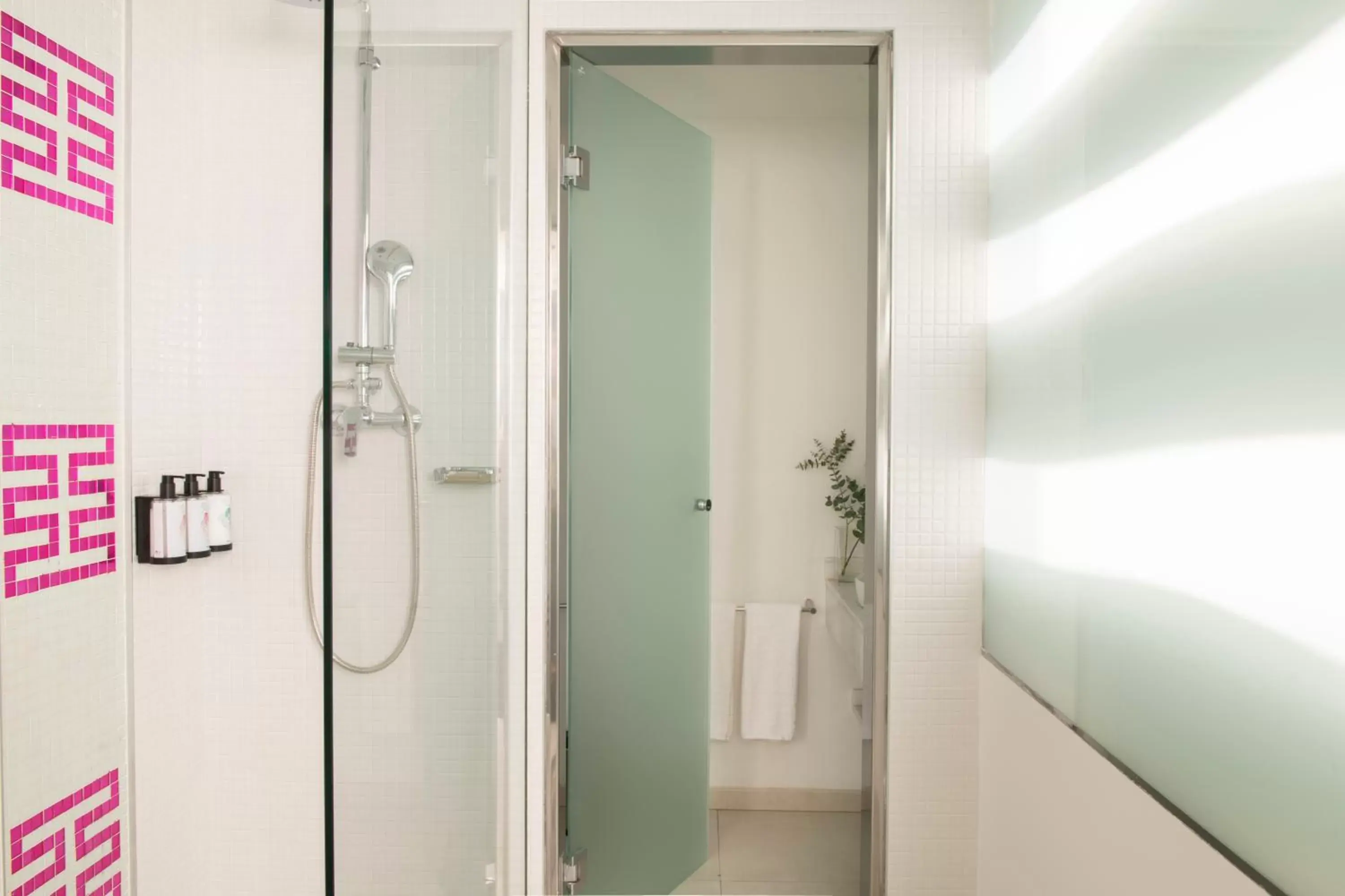 Shower, Bathroom in Allegro Barcelona