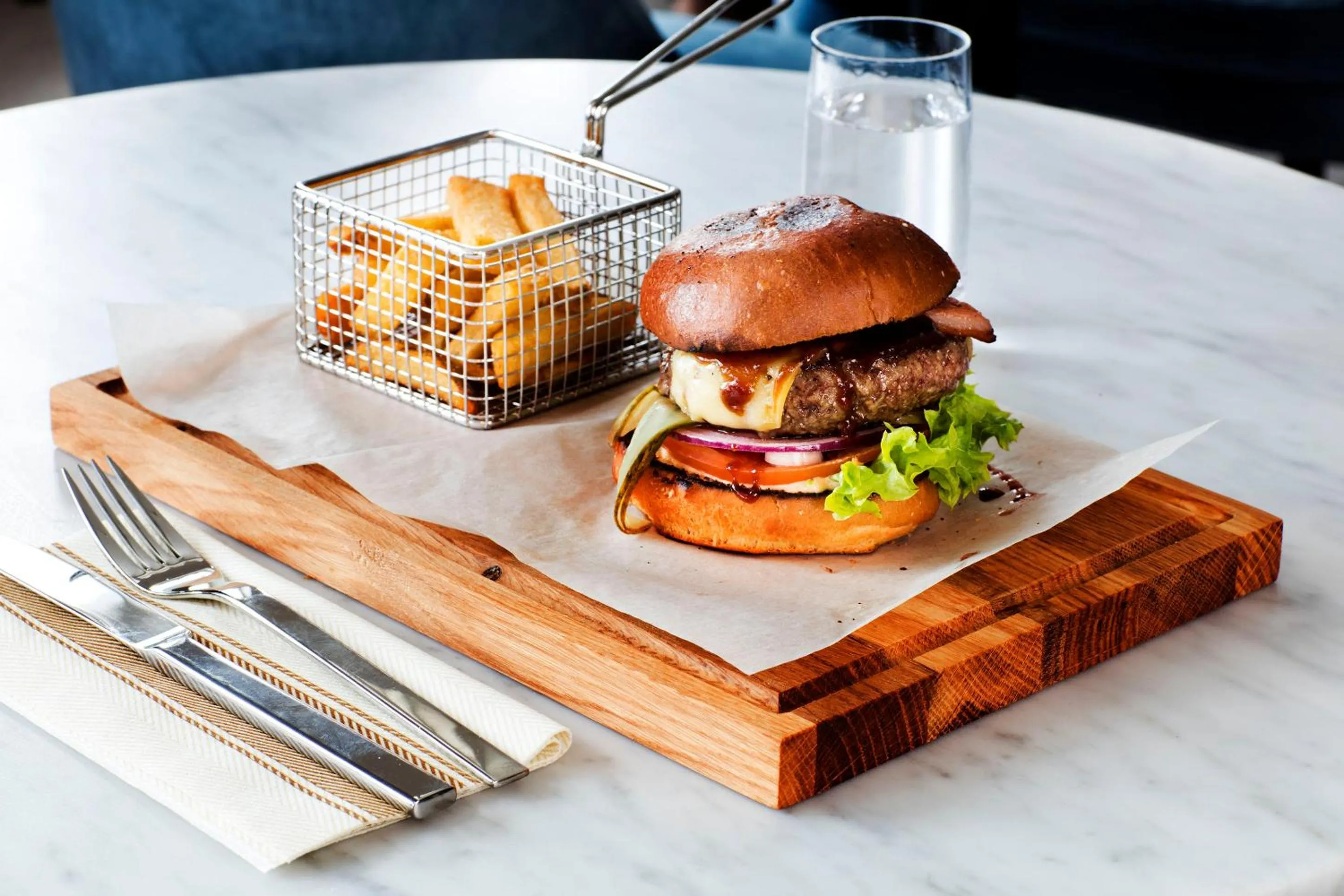 Restaurant/places to eat in Welcome Hotel Barkarby