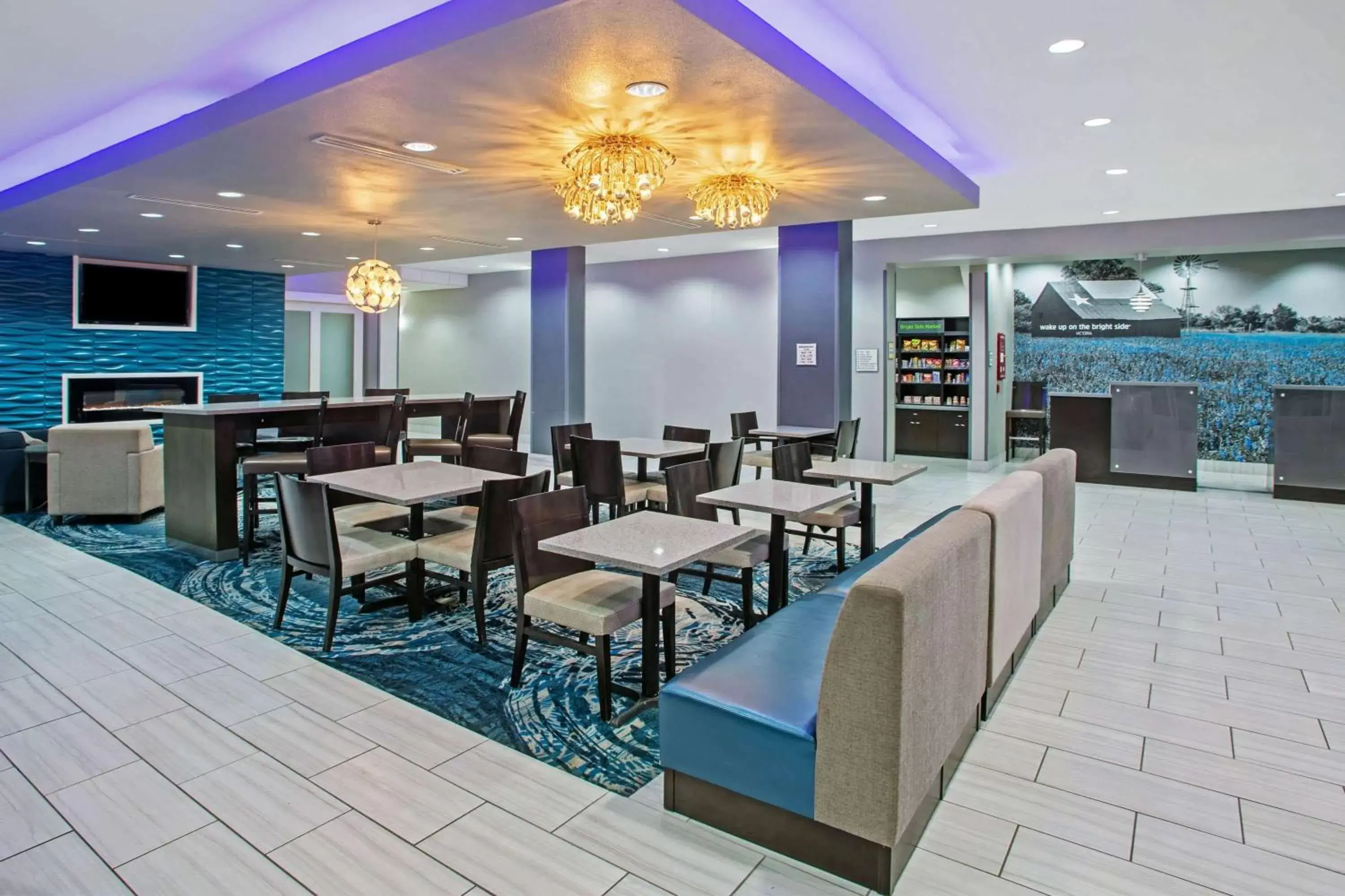 Lobby or reception, Restaurant/Places to Eat in La Quinta by Wyndham Victoria - South
