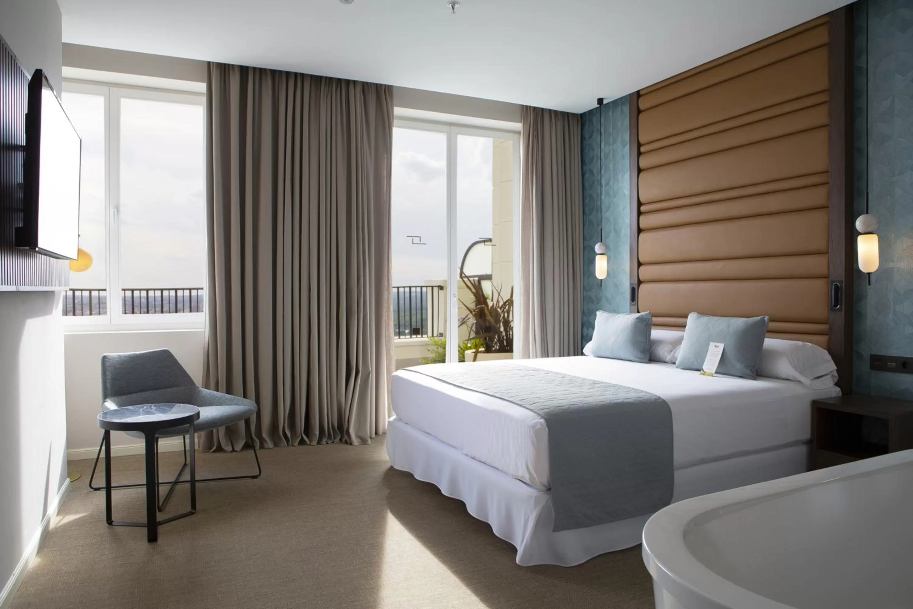 Bed in Riu Plaza España