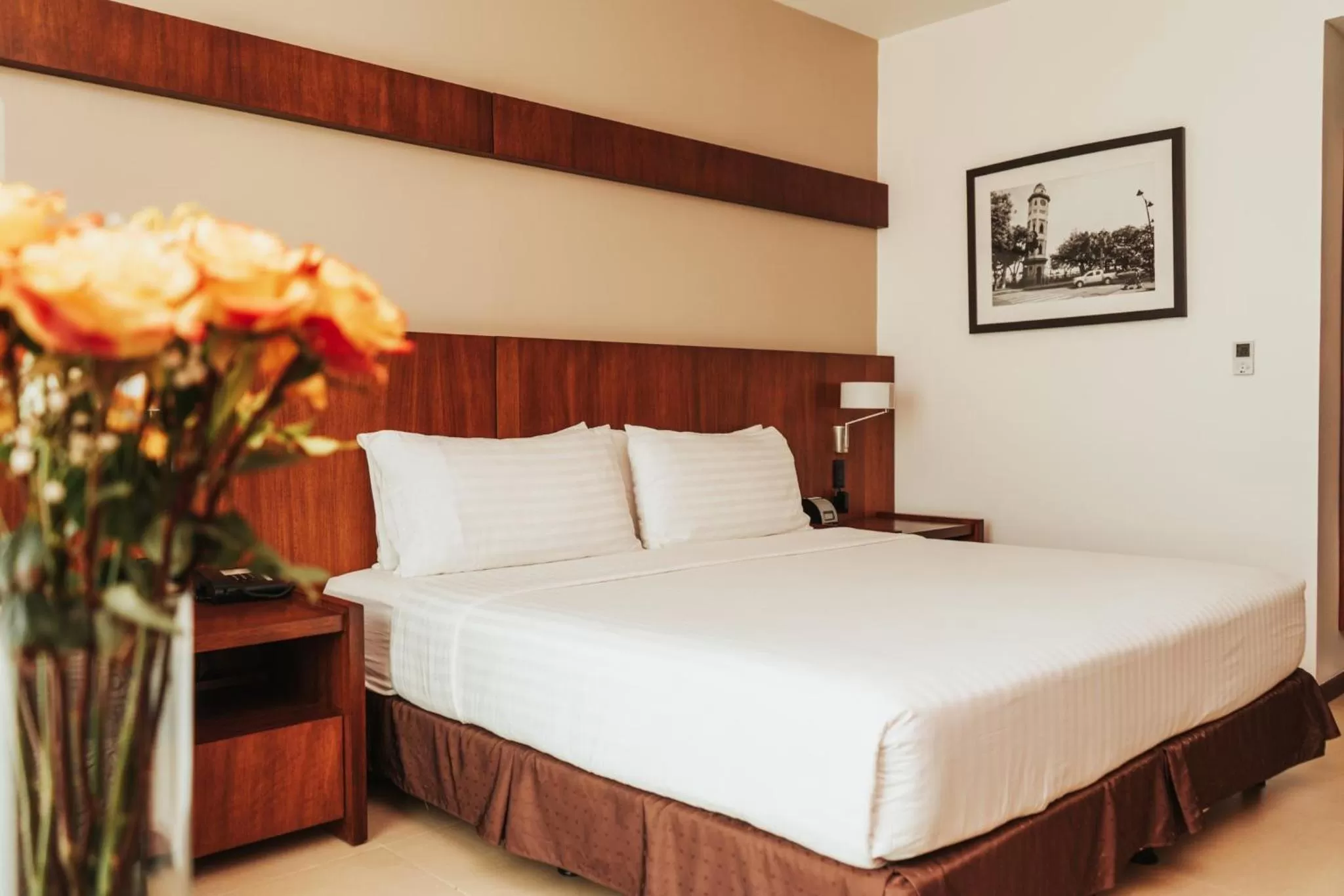 Photo of the whole room, Bed in Holiday Inn Guayaquil Airport by IHG