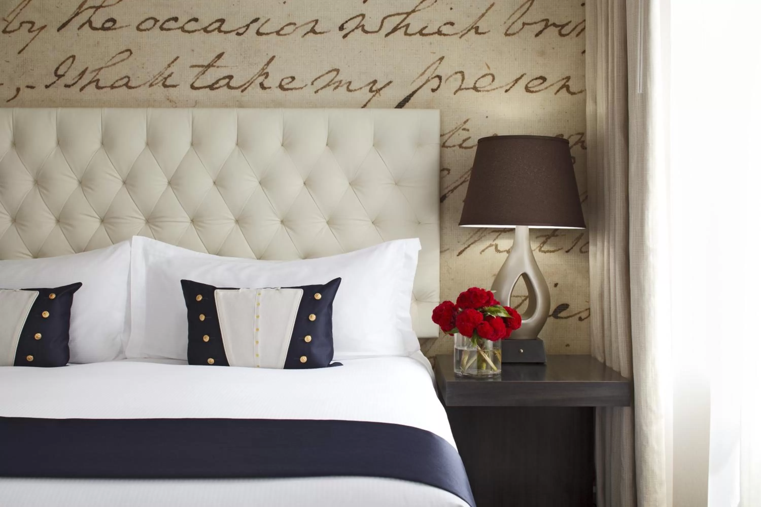 Photo of the whole room, Bed in Kimpton George Hotel by IHG