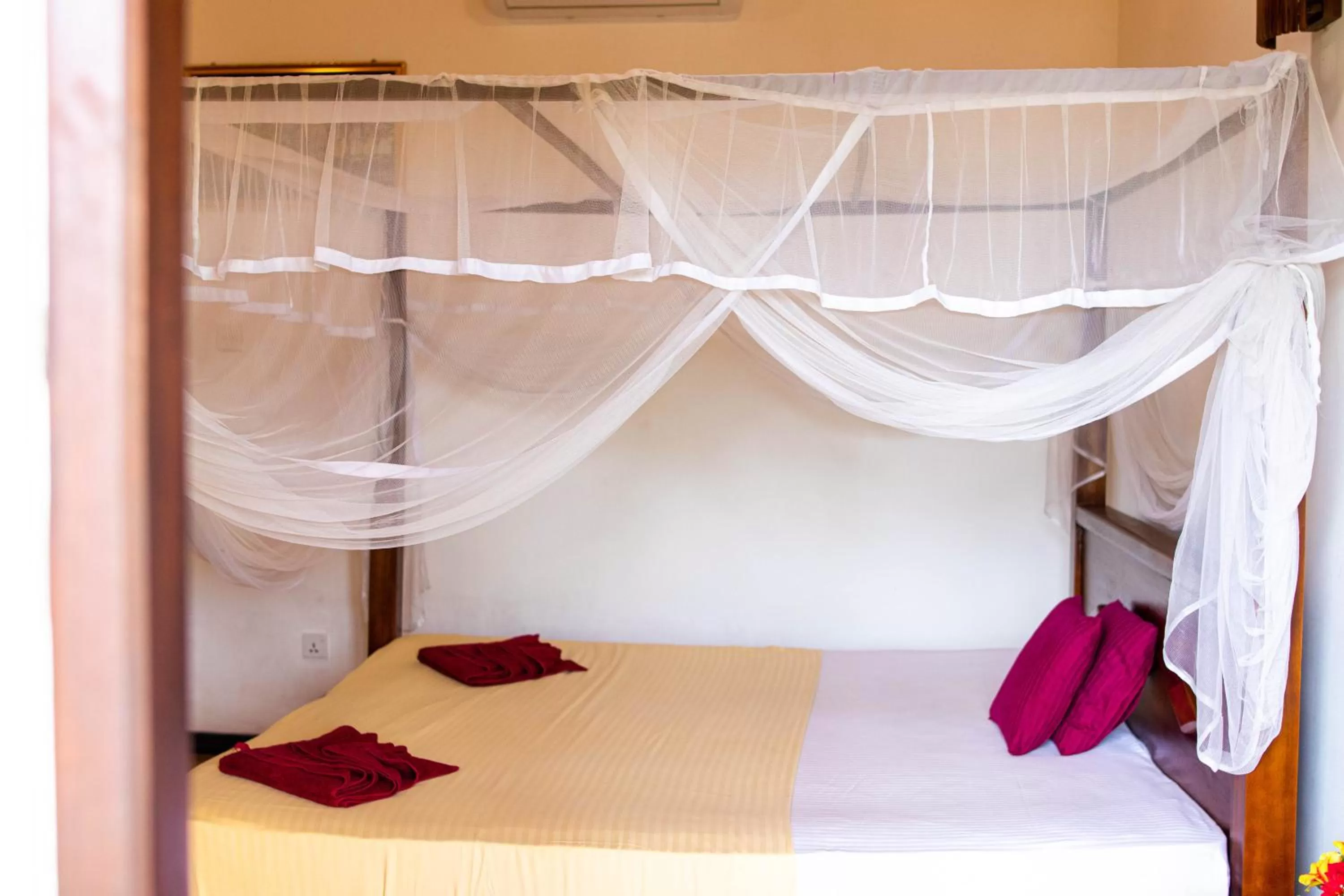Bed in Shan Star Weligama