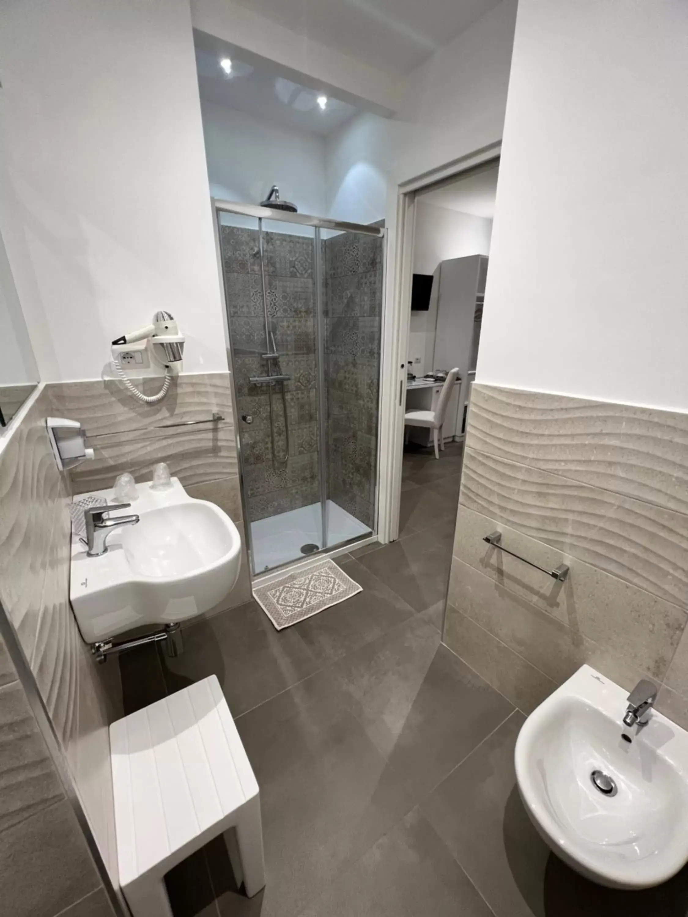 Shower, Bathroom in Anfitrite B&B Tropea