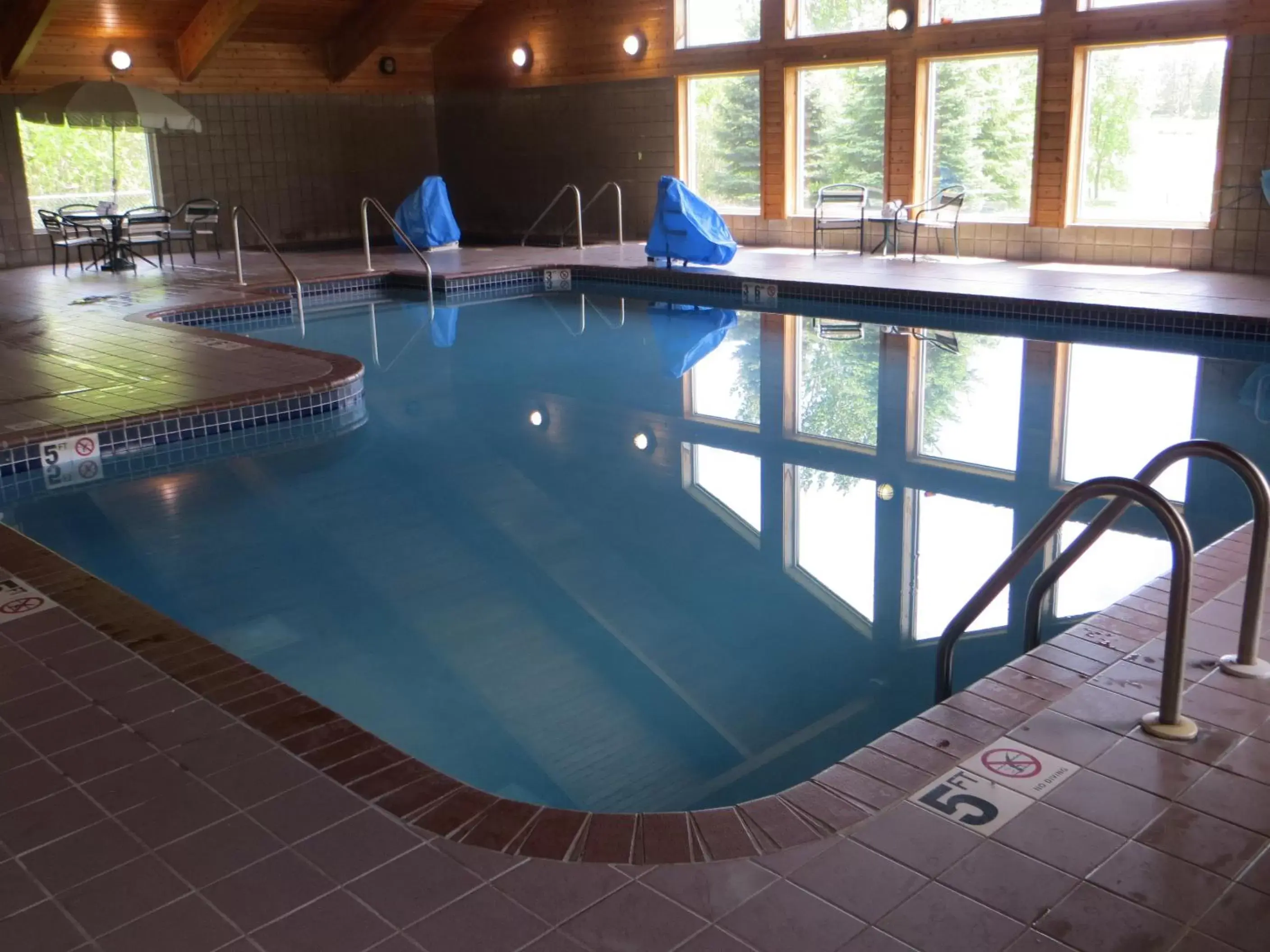 Day, Swimming Pool in Cobblestone Hotel and Suites - Baldwin
