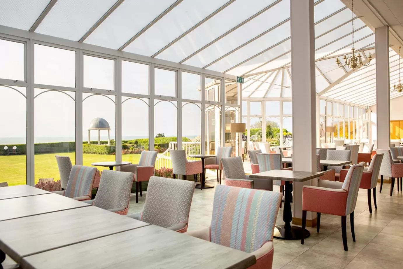 Restaurant/places to eat in Hydro Hotel