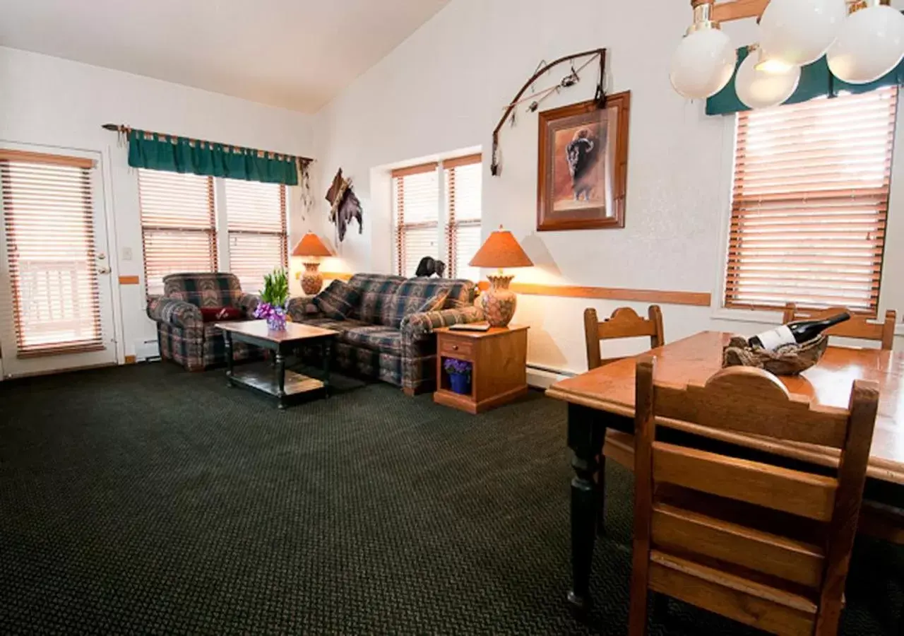 Seating Area in Wildwood Inn