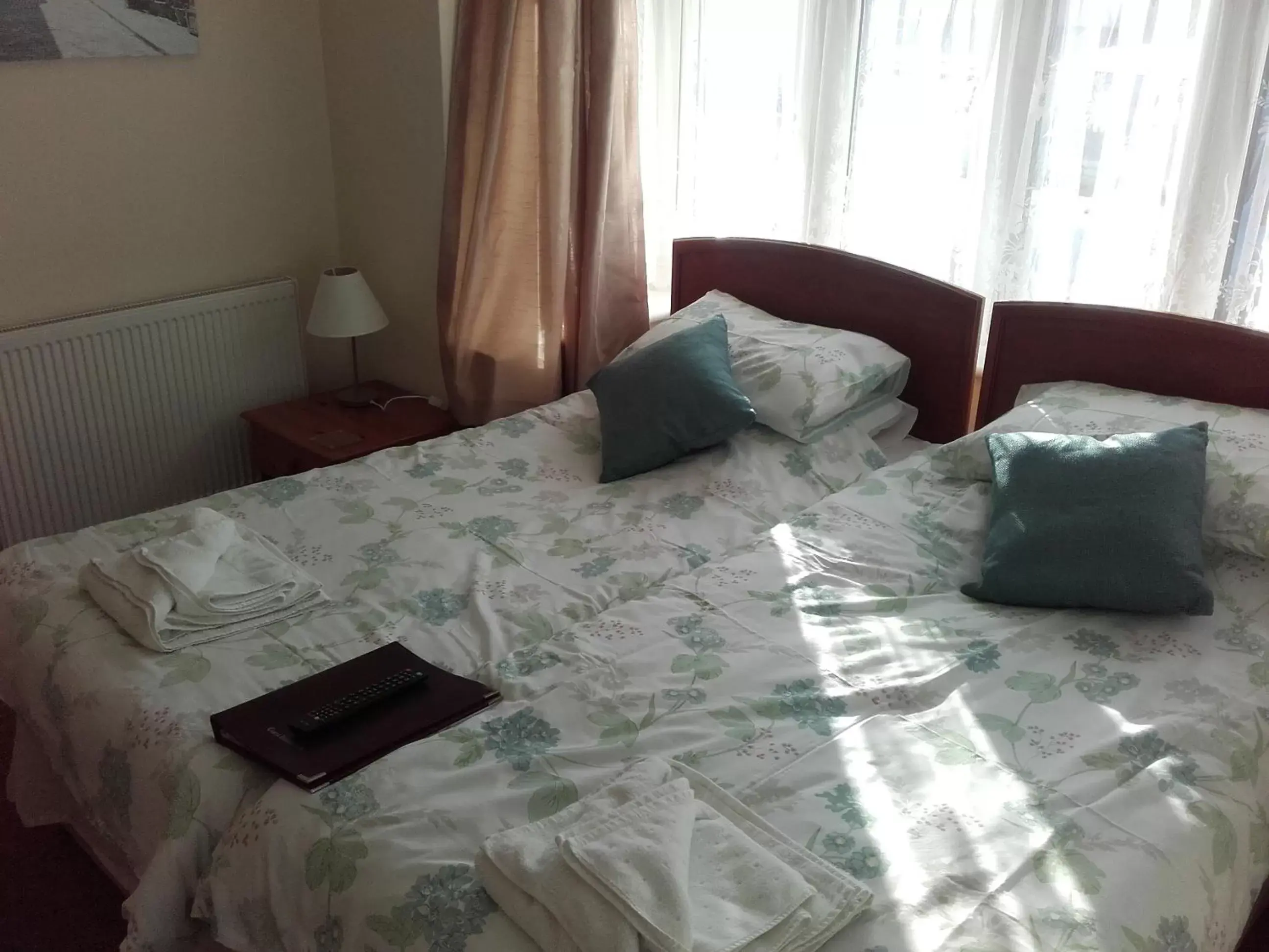 Bed in Clumber House Hotel