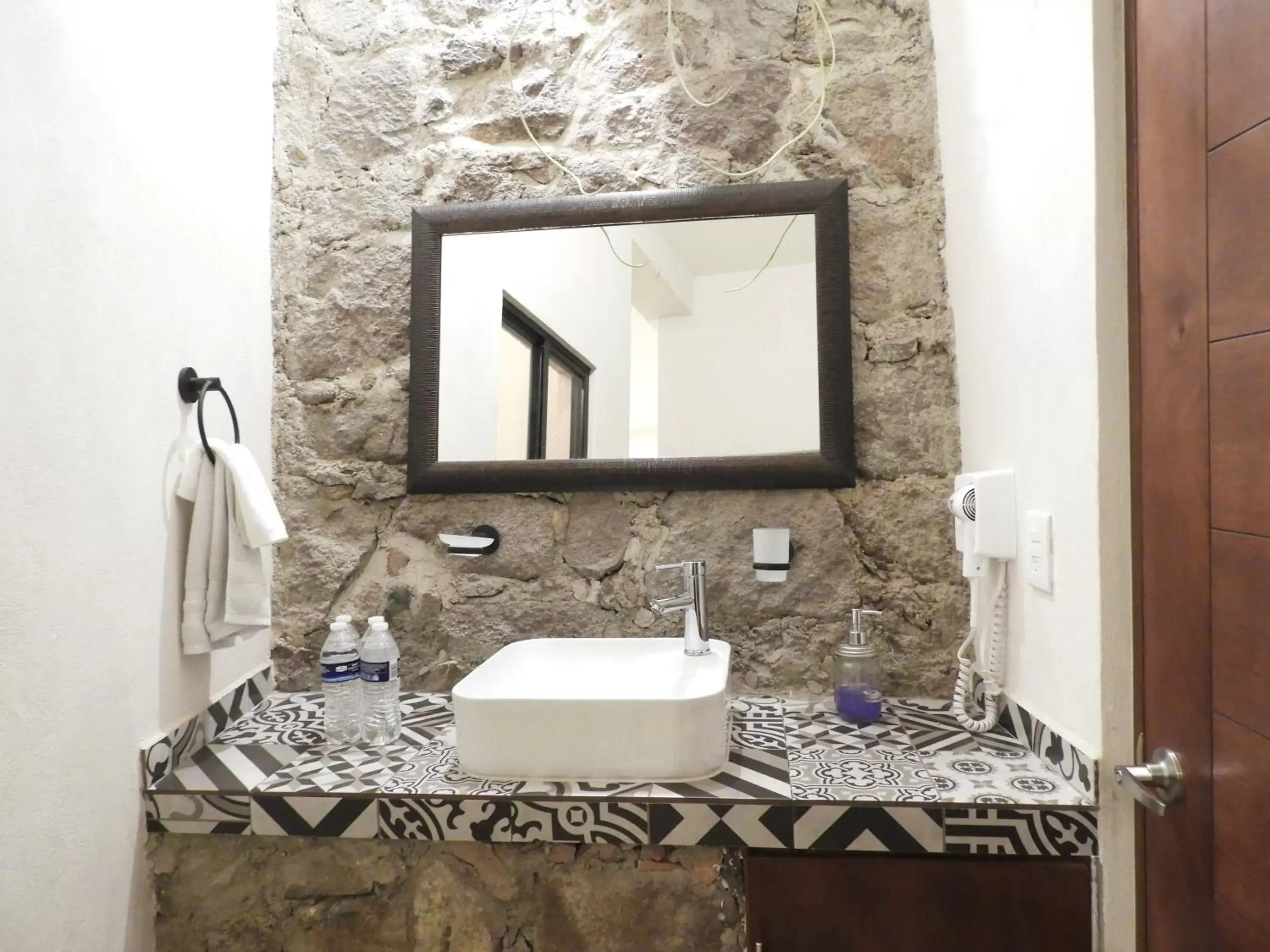 Bathroom in Casona San Cayetano Suites & Lofts by Lunian