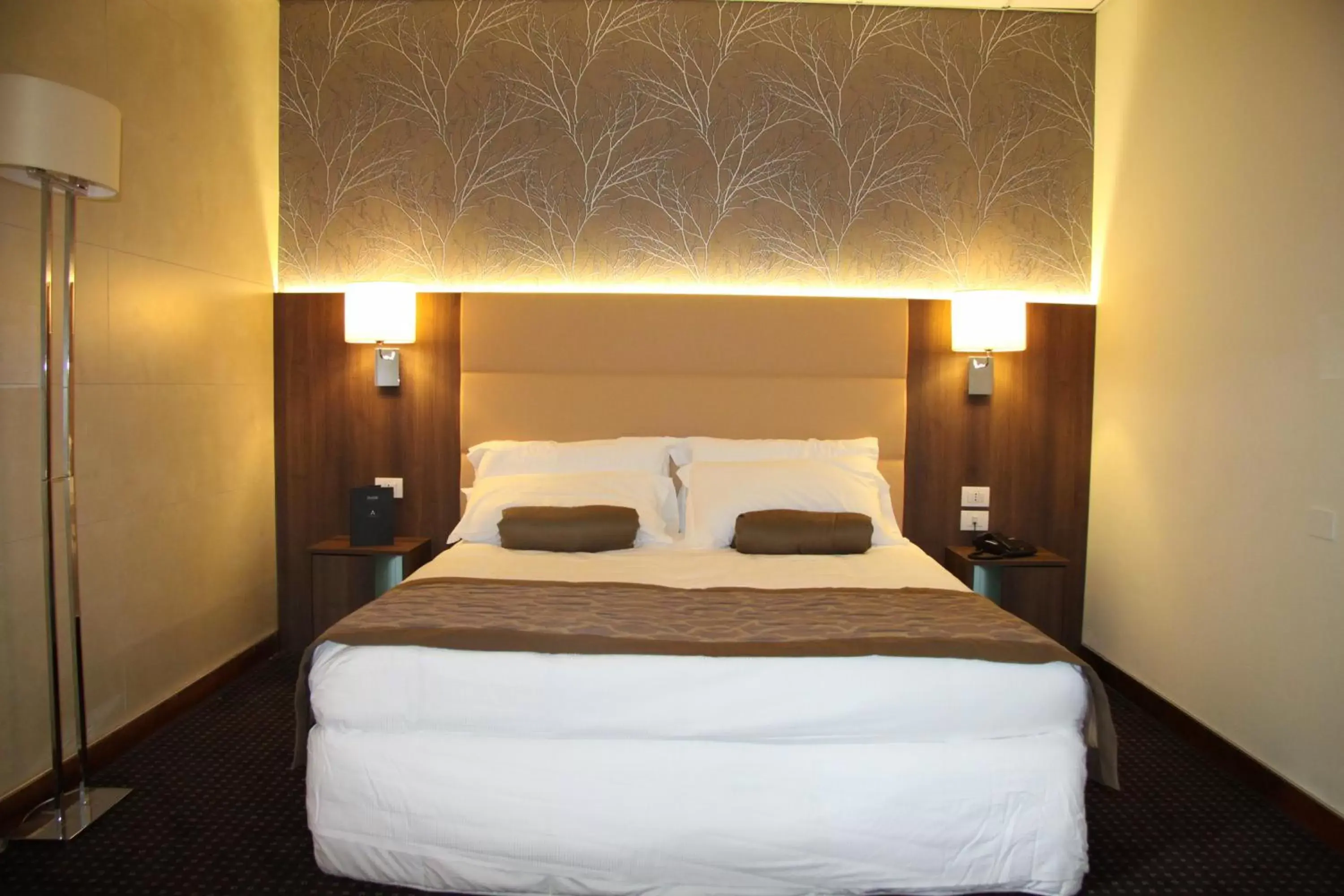 Bedroom, Bed in LH Hotel Sirio Venice