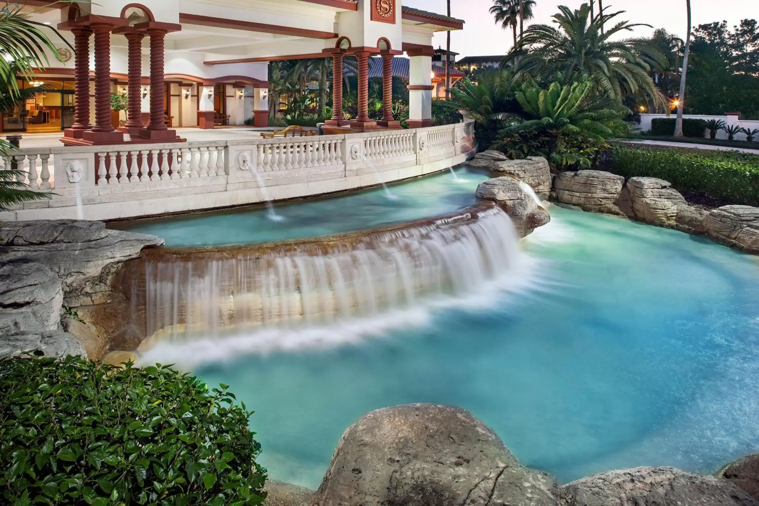 Property building, Swimming Pool in Sheraton Vistana Villages Resort Villas, I-Drive Orlando
