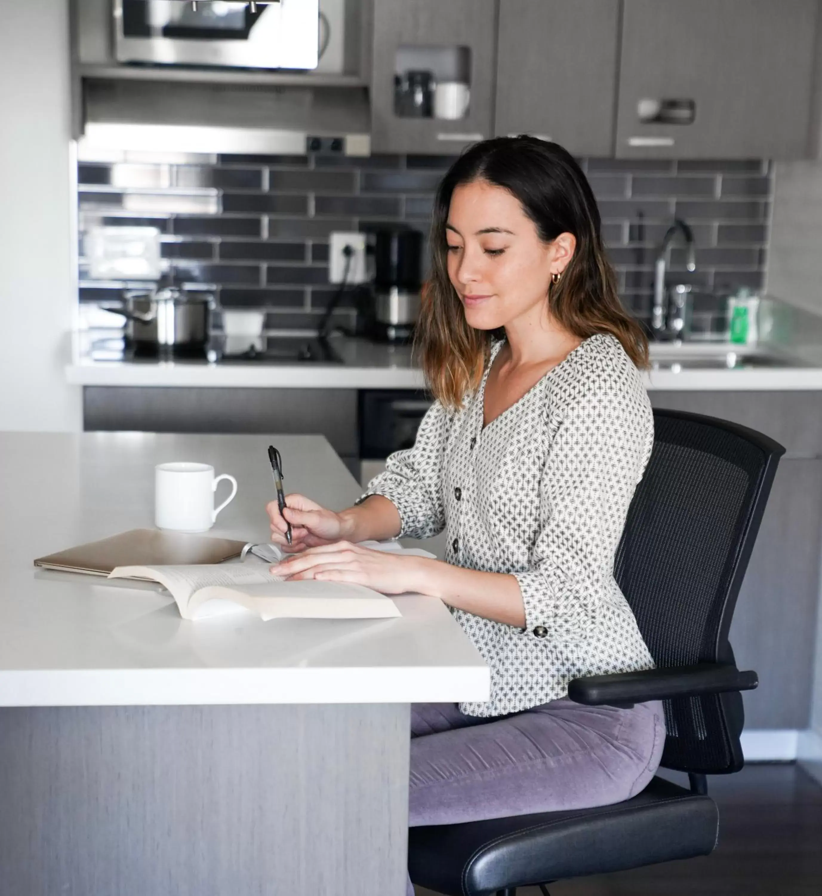 Studio Suite with Two Queen Beds with Sofa Bed, Kitchen and Tub - Disability Access in Hyatt House Portland/Beaverton Studio Suite with Two Queen Beds with Sofa Bed, Kitchen and Tub - Disability Access in Hyatt House Portland/Beaverton