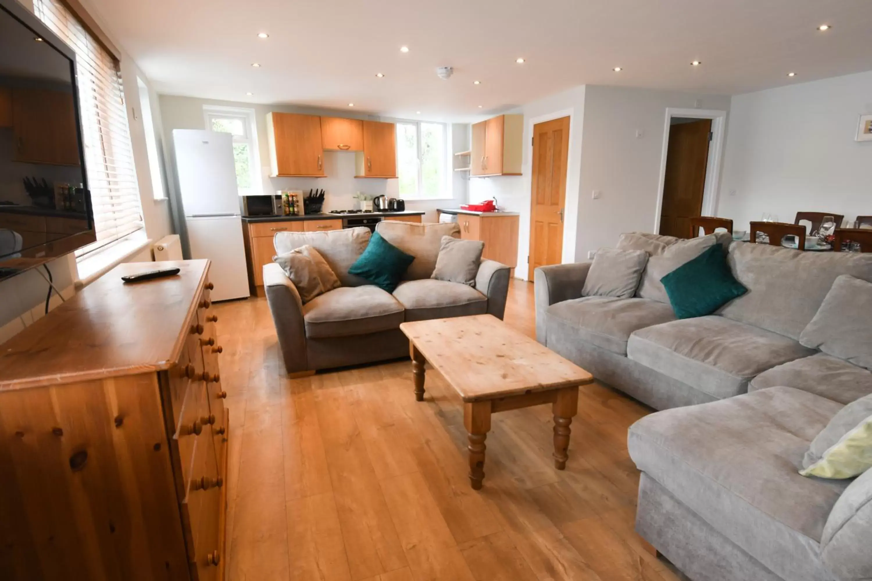 Kitchen or kitchenette, Seating Area in Marsham Court Hotel