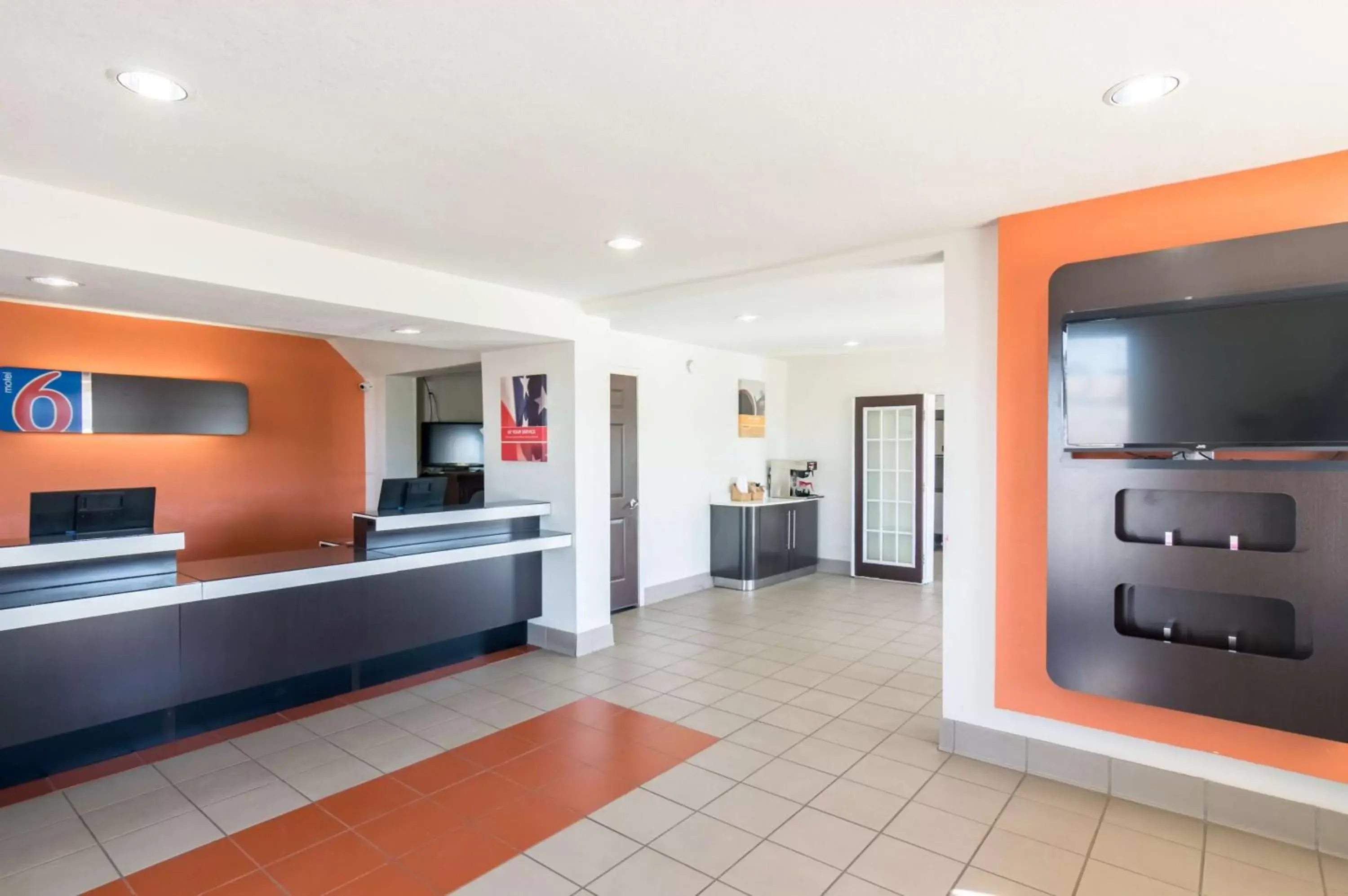 Communal lounge/ TV room, Lobby/Reception in Motel 6-Wichita Falls, TX - North