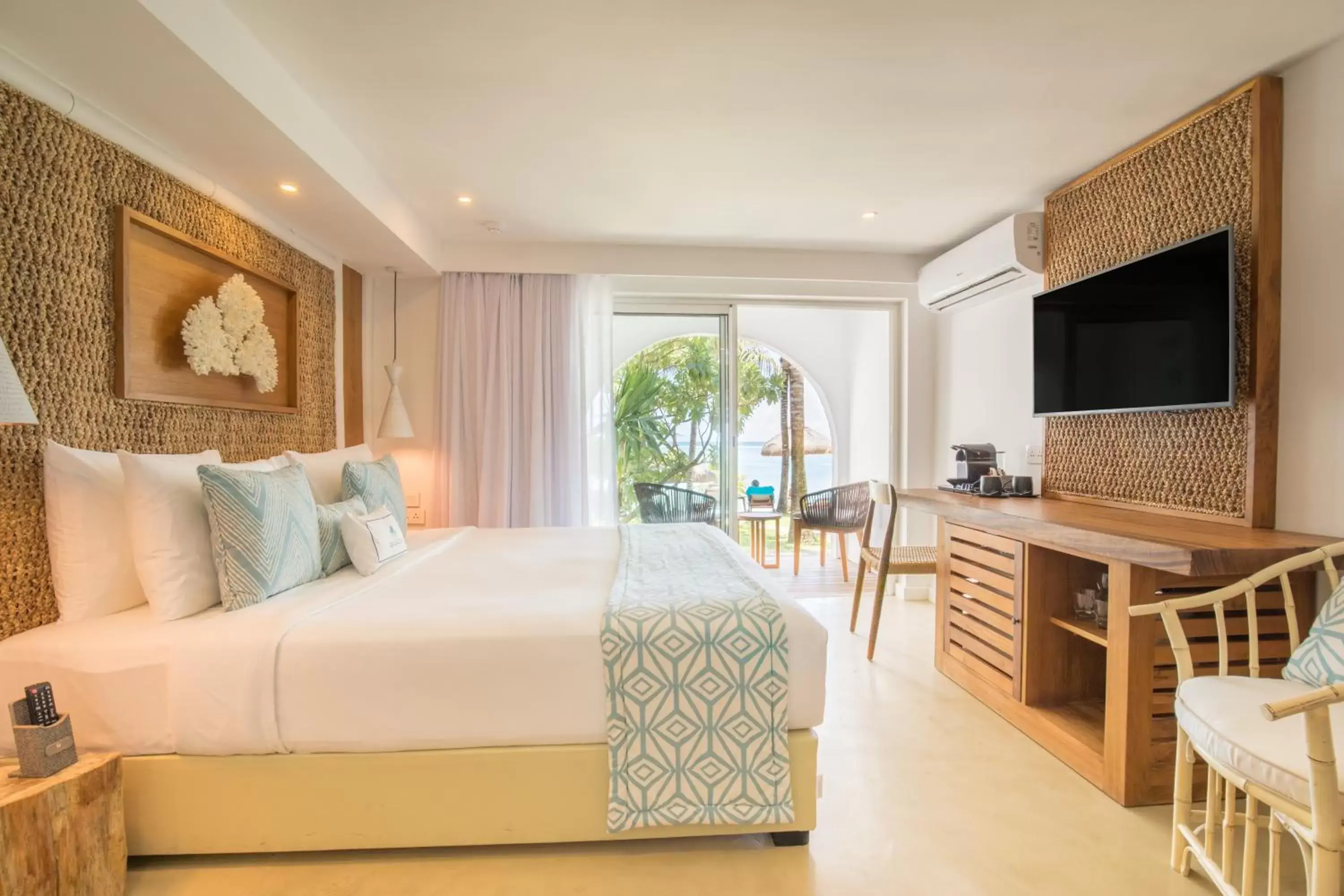 Bed in Seasense Boutique Hotel & Spa - Adults only
