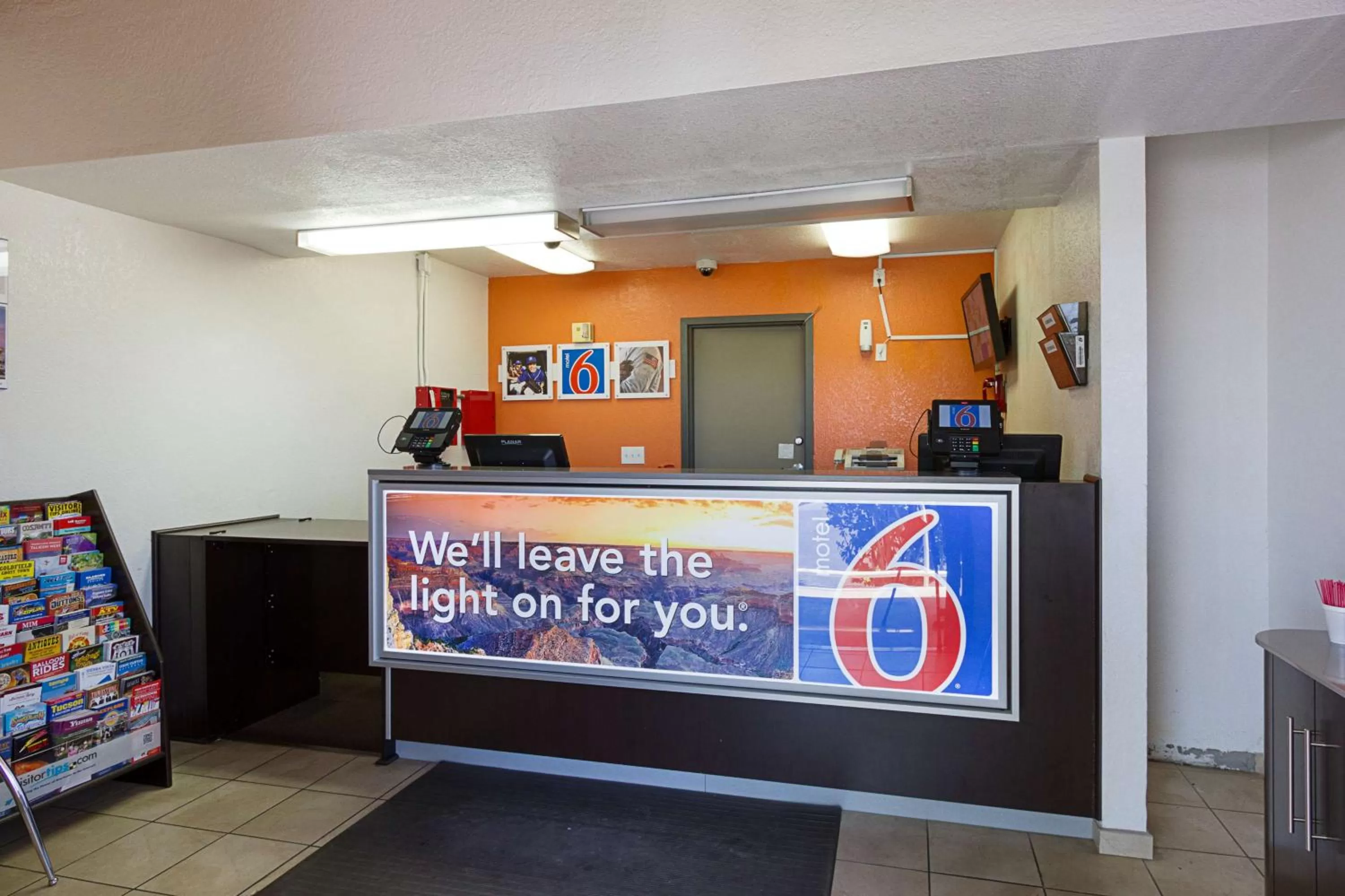 Property logo or sign in Motel 6-Mesa, AZ - South