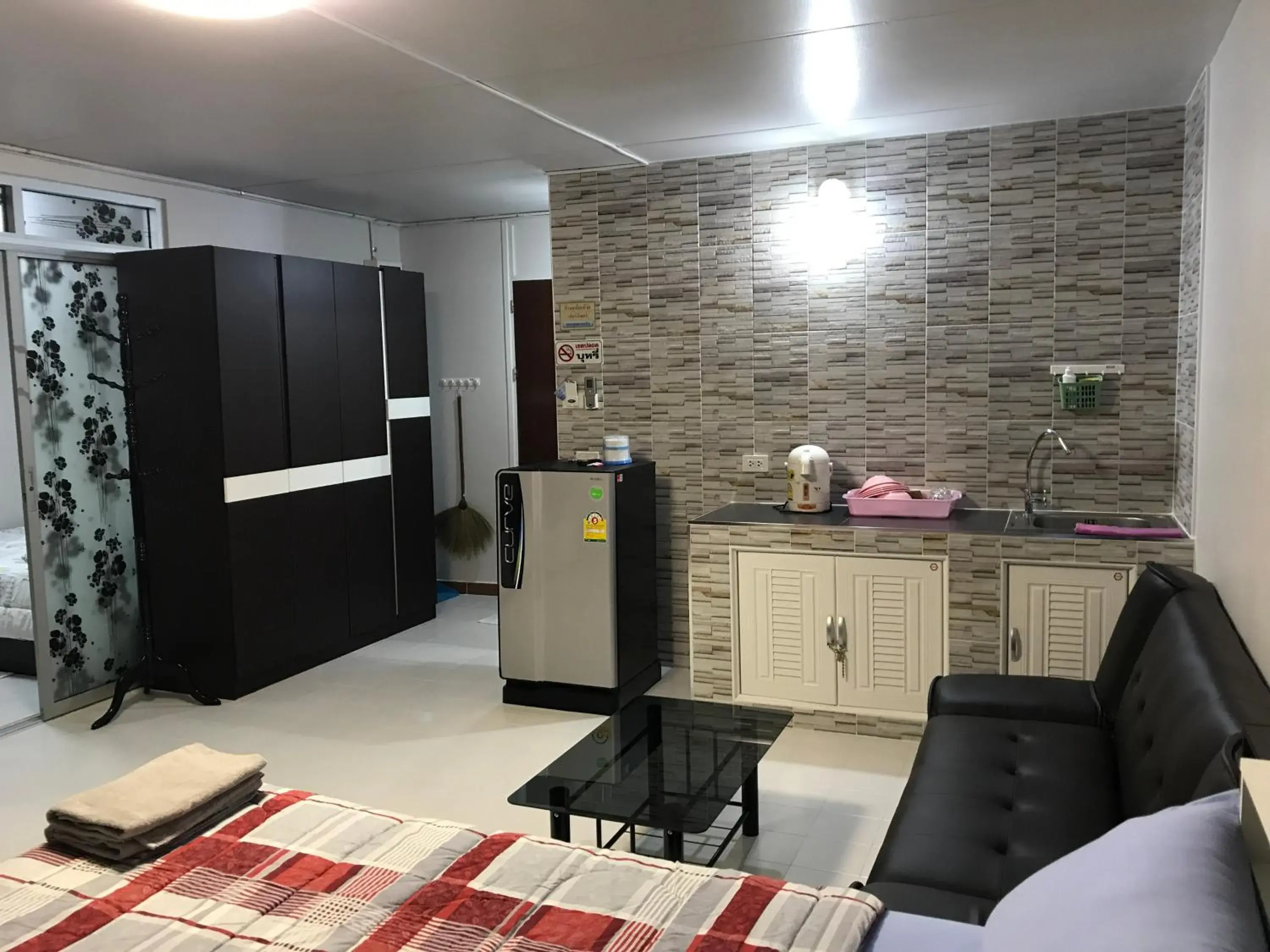 Living room, Lobby/Reception in Muangthongthani Rental/Khun Dan