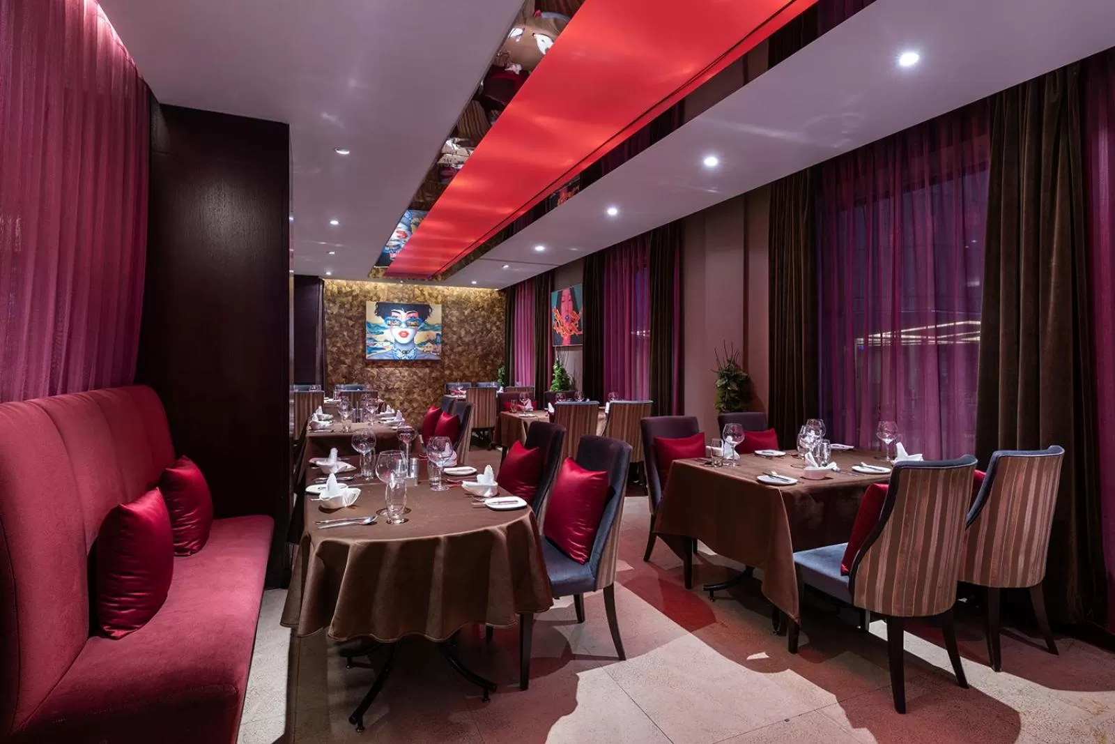 Restaurant/places to eat in Peace Hotel Beijing