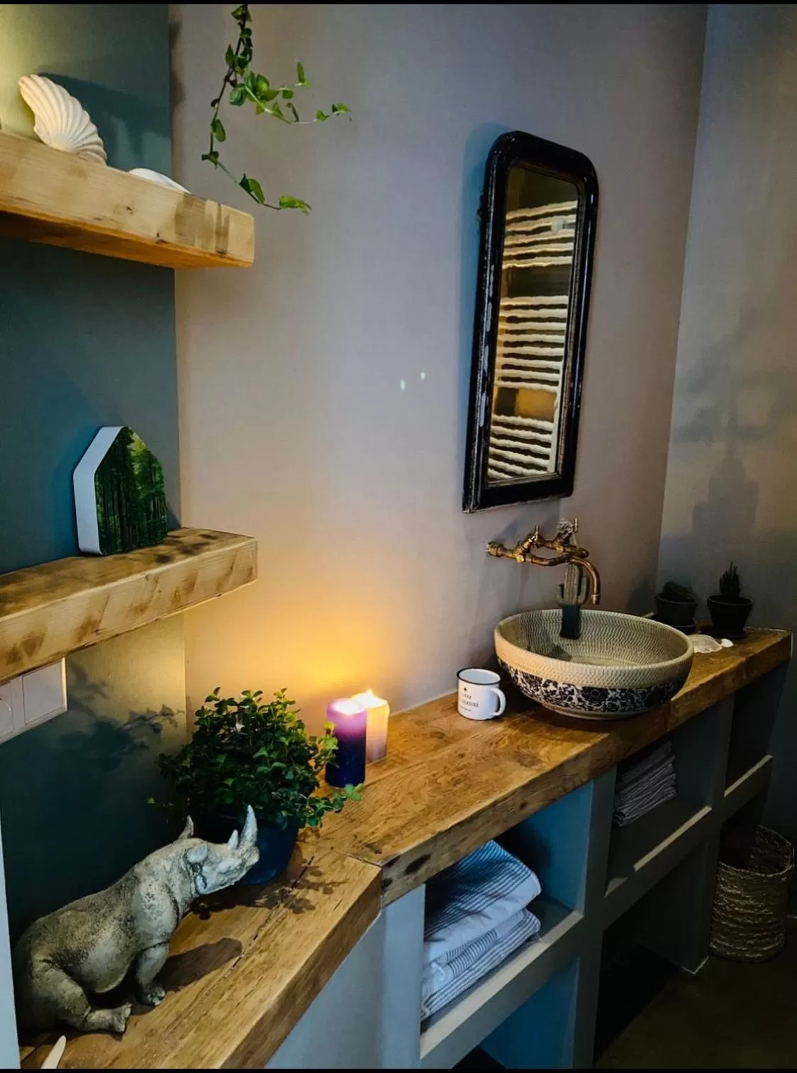 Bathroom in Tiny Beachhouse