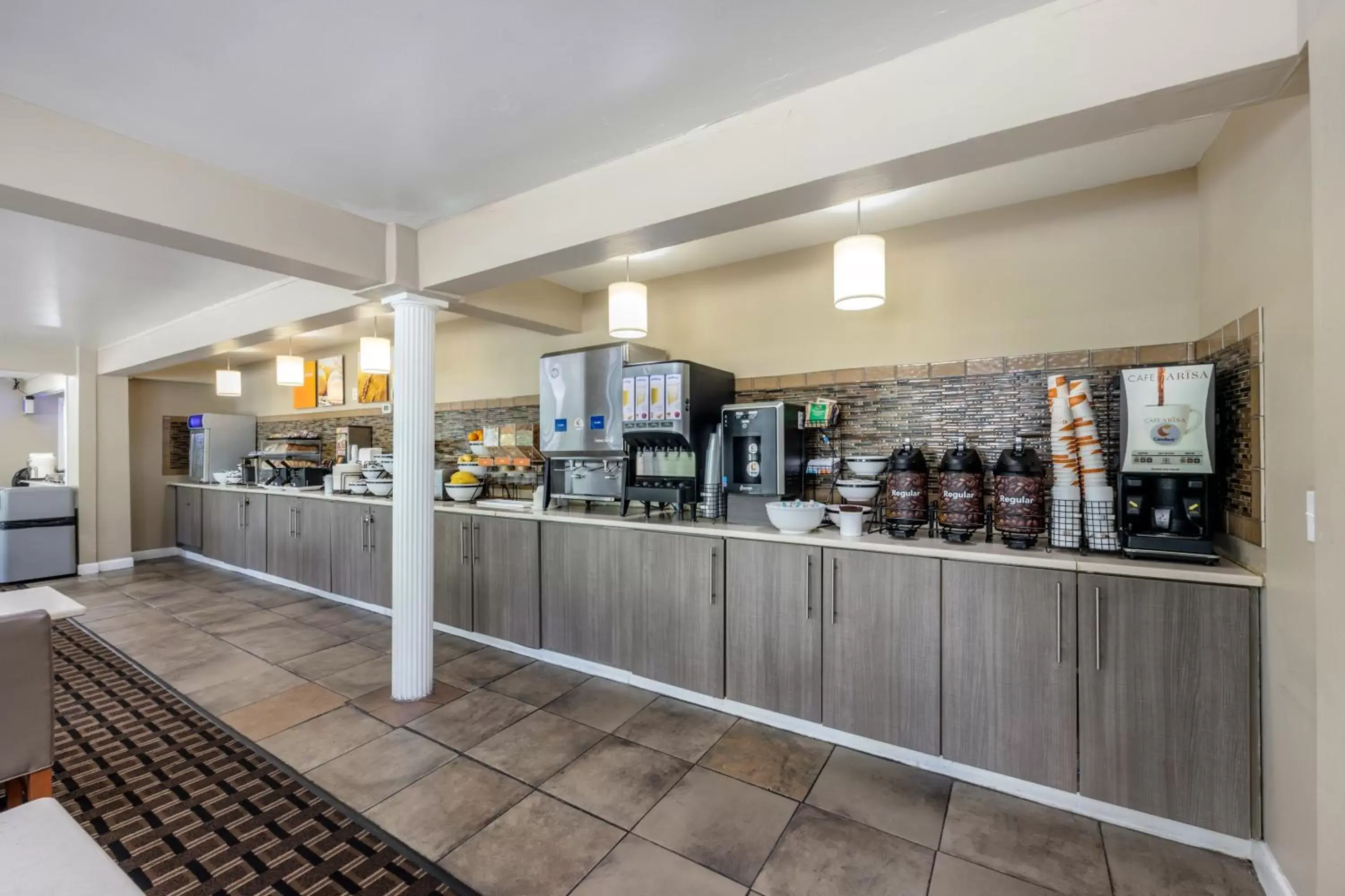 Coffee/tea facilities in Comfort Inn Downtown Nashville - Music City Center
