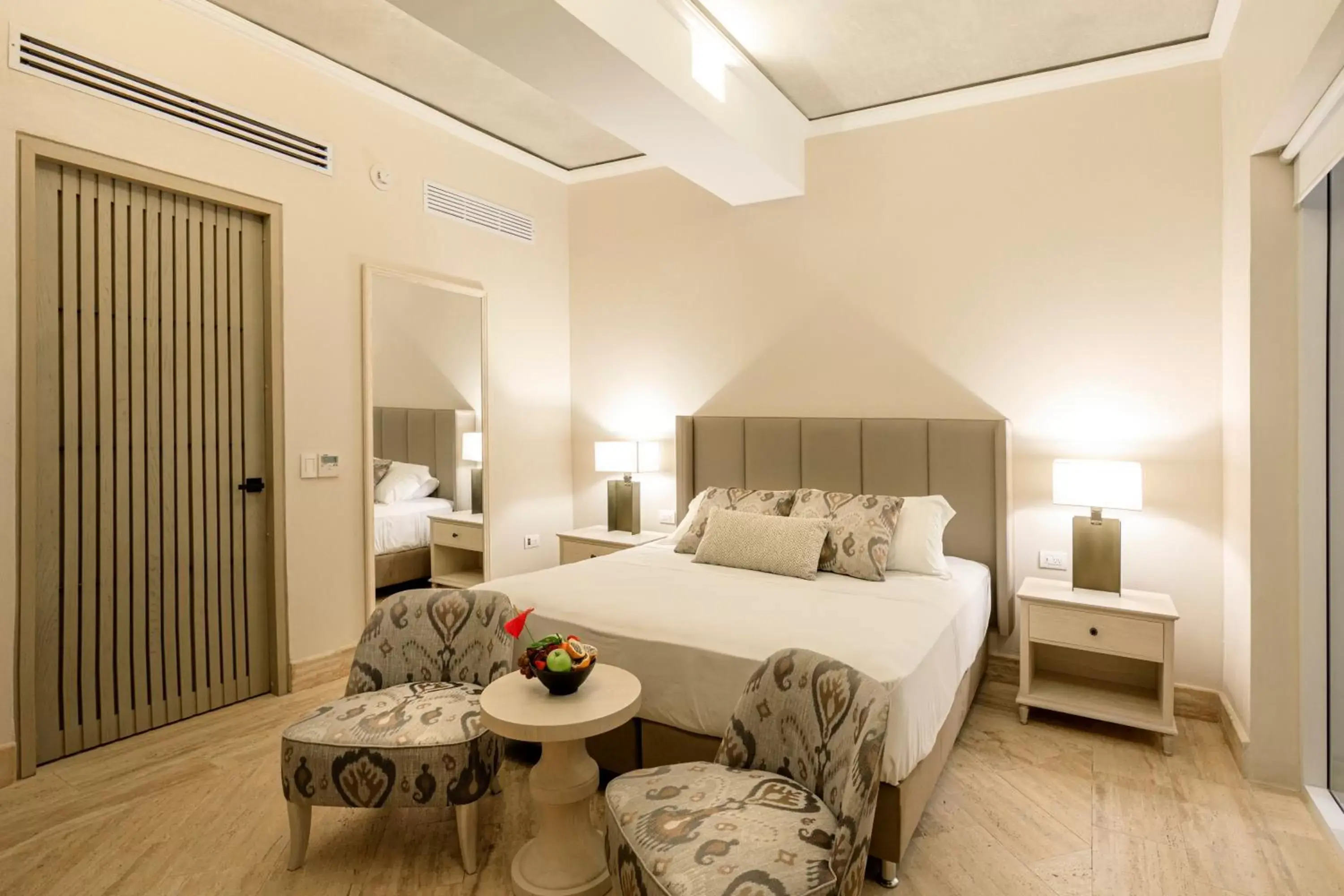 Photo of the whole room, Bed in Eurostars Marqués de Villalta